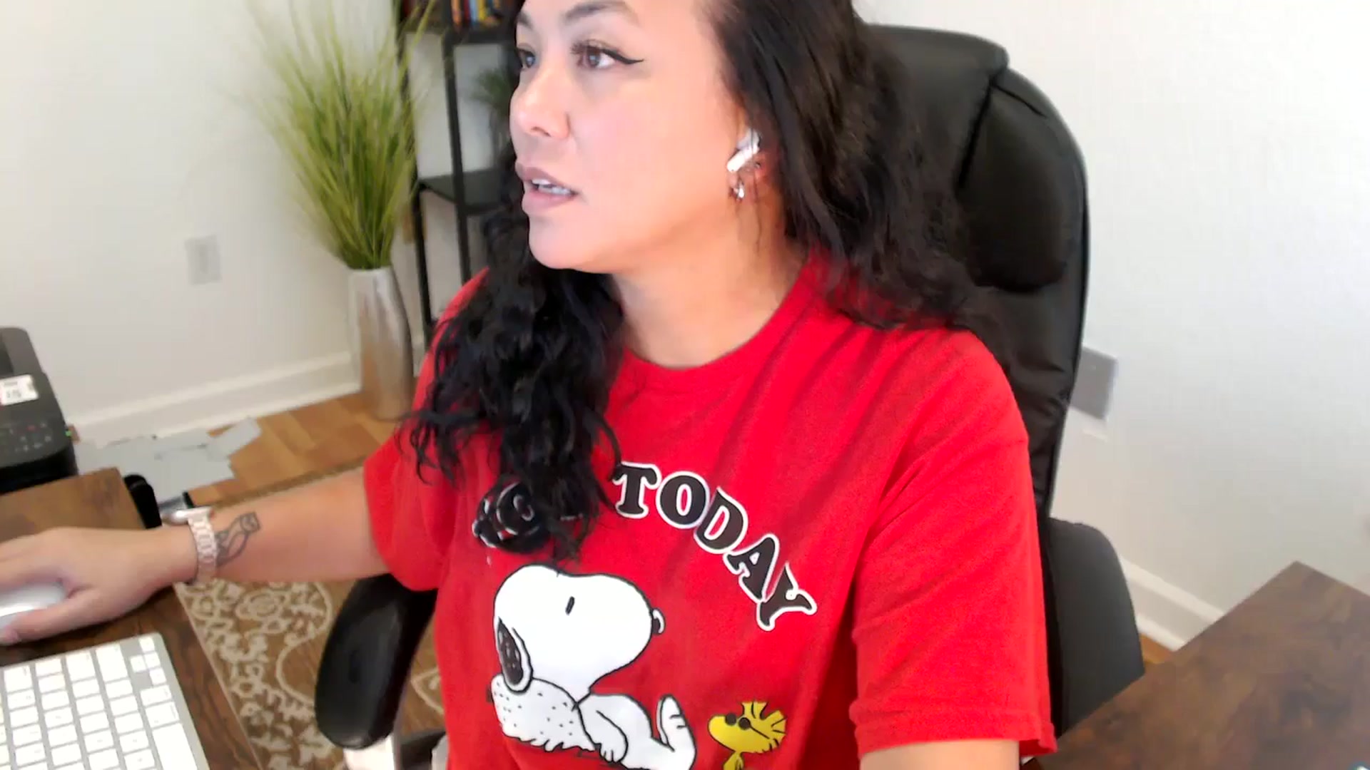 Gallery image thumbnail from MickaylaStar's myfreecams stream on, 06/06/2025, 20:39 image 17 of 20