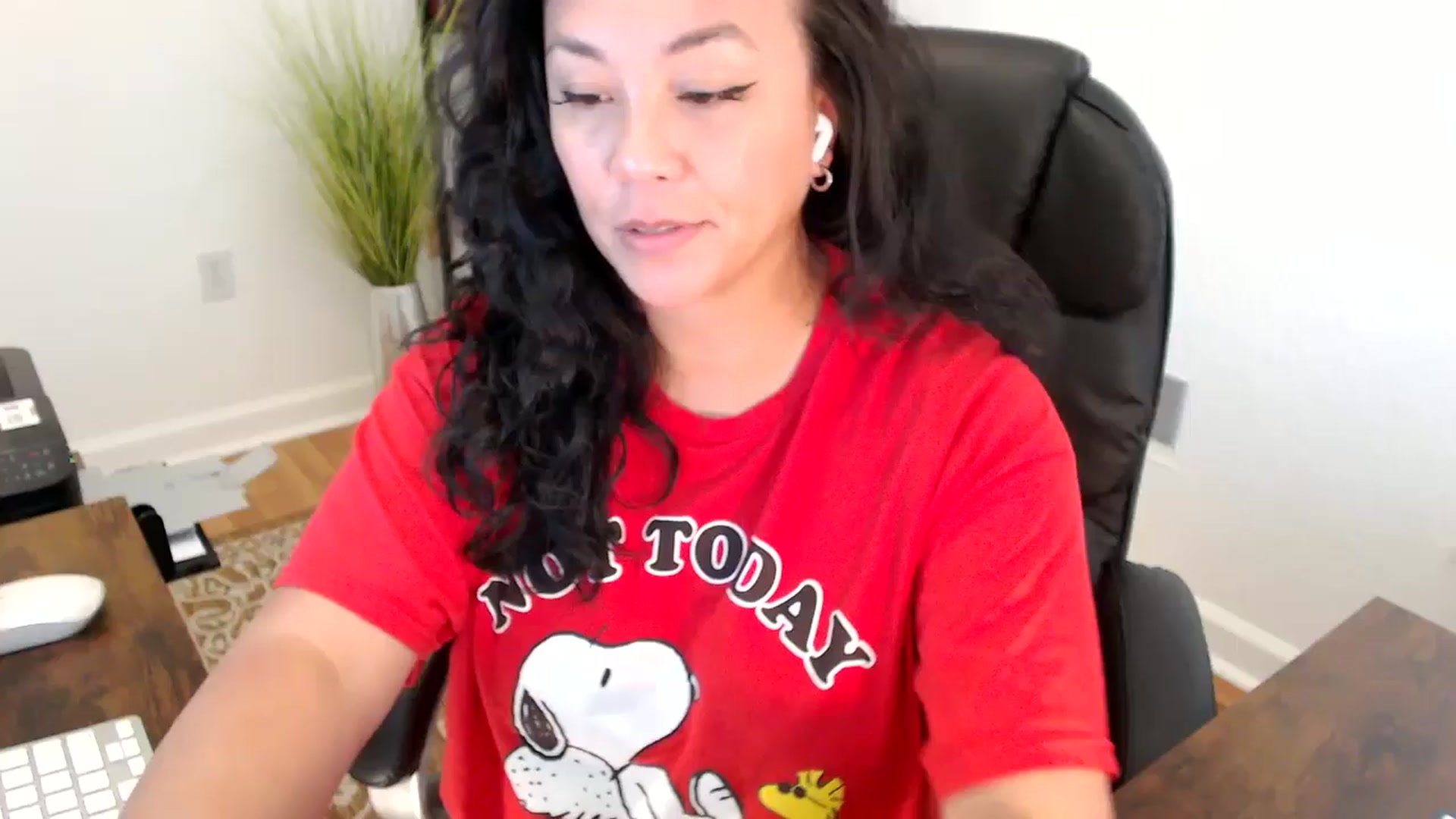 Gallery image thumbnail from MickaylaStar's myfreecams stream on, 06/06/2025, 20:39 image 1 of 20