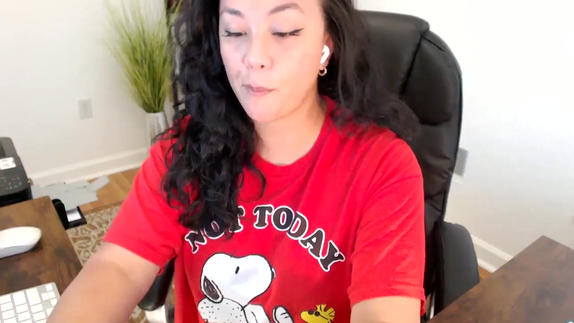 Gallery image thumbnail from MickaylaStar's myfreecams stream on, 06/06/2025, 20:39 image 2 of 20