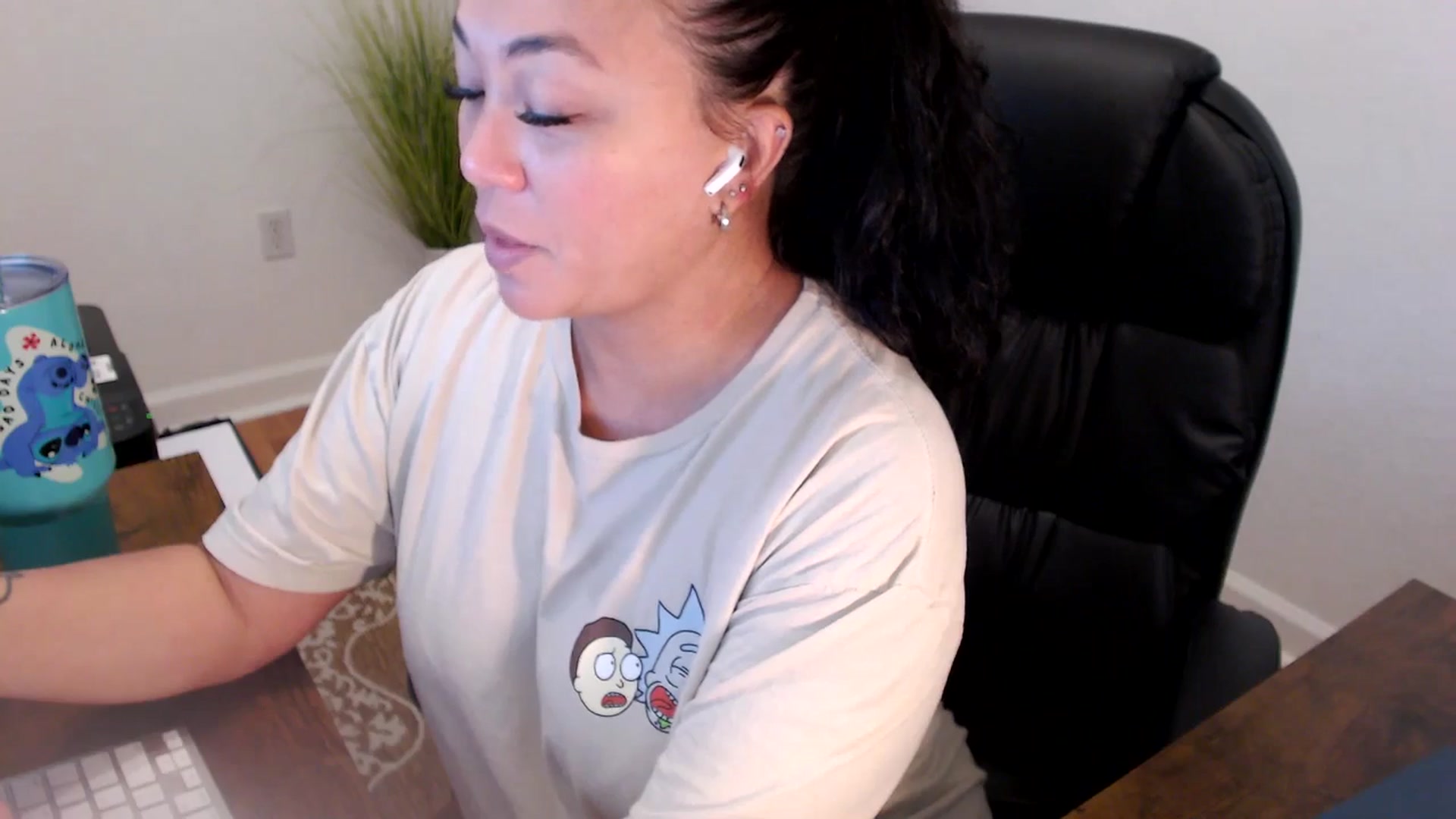 Gallery image thumbnail from MickaylaStar's myfreecams stream on, 06/09/2025, 16:46 image 18 of 20