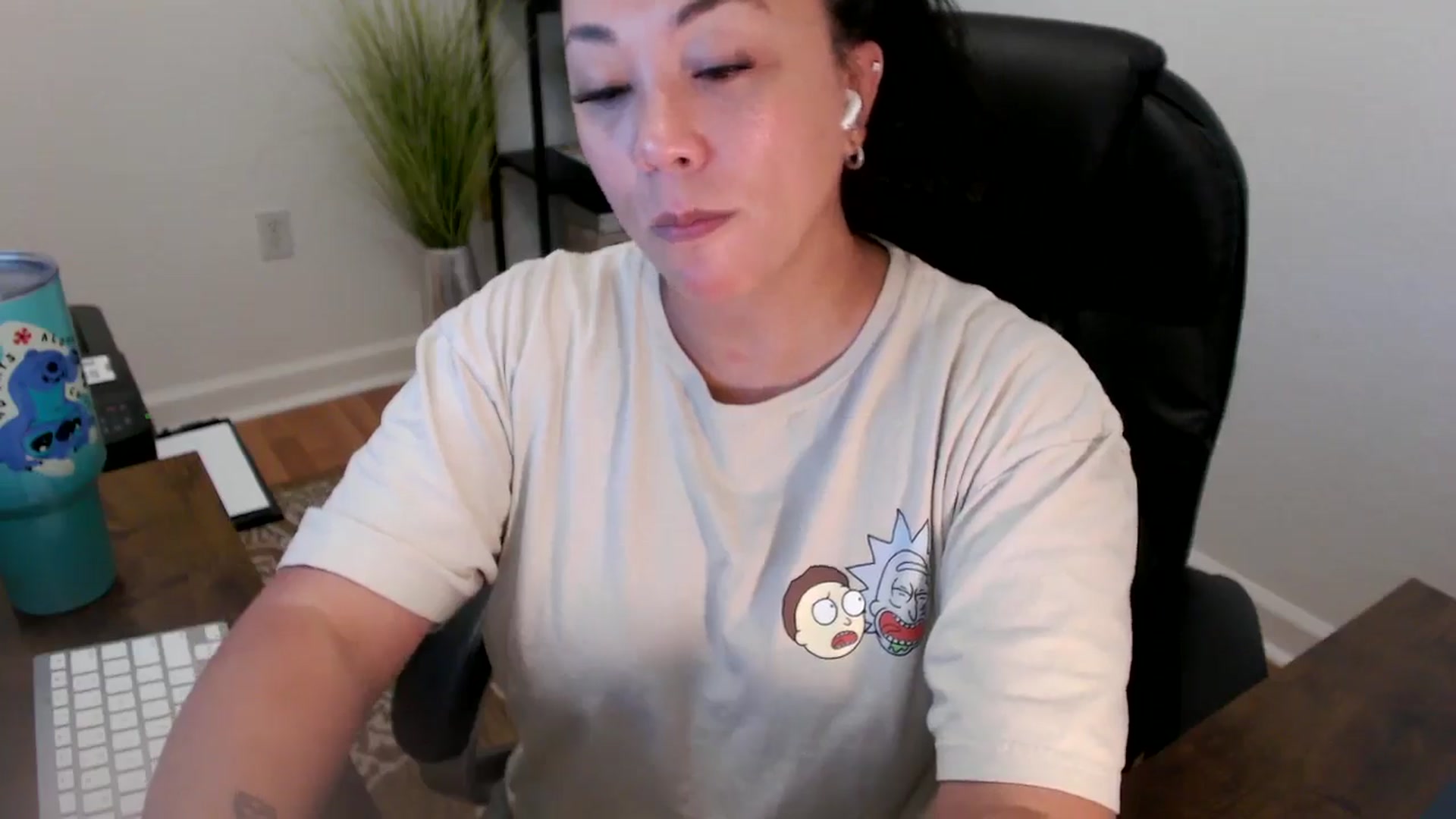 Gallery image thumbnail from MickaylaStar's myfreecams stream on, 06/09/2025, 16:46 image 8 of 20