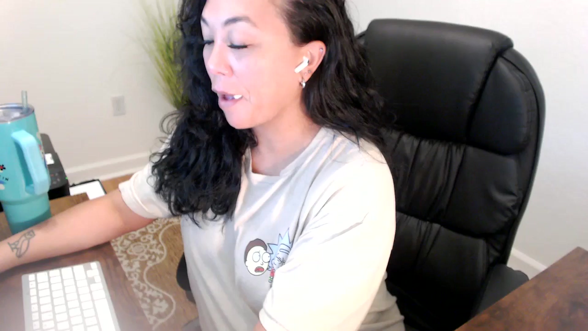 Gallery image thumbnail from MickaylaStar's myfreecams stream on, 06/09/2025, 16:46 image 2 of 20