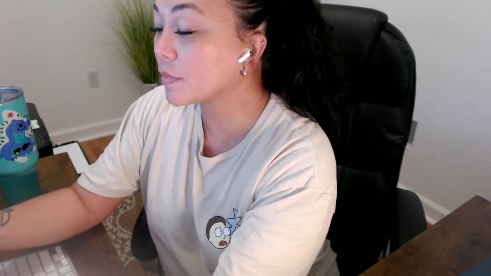 Gallery image thumbnail from MickaylaStar's myfreecams stream on, 06/09/2025, 16:46 image 19 of 20