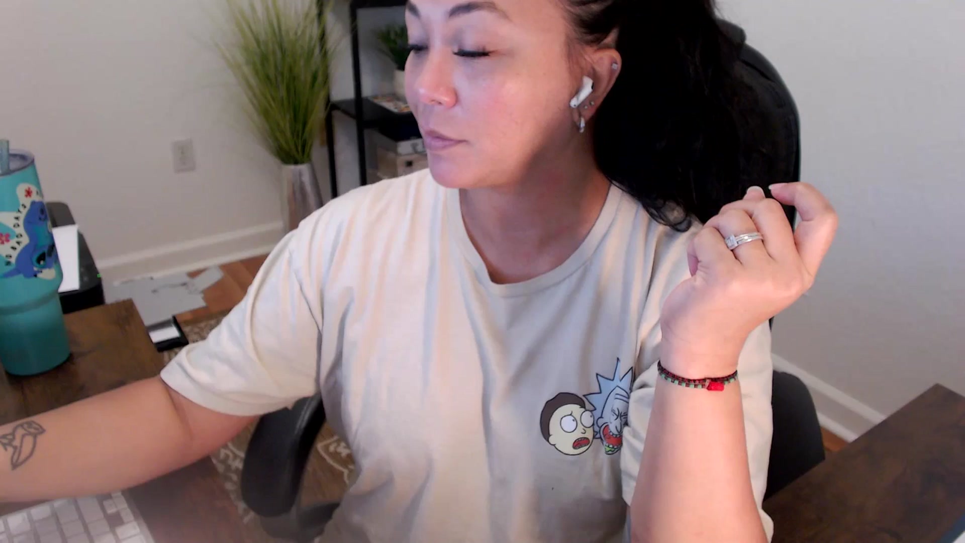 Gallery image thumbnail from MickaylaStar's myfreecams stream on, 06/09/2025, 17:07 image 1 of 20
