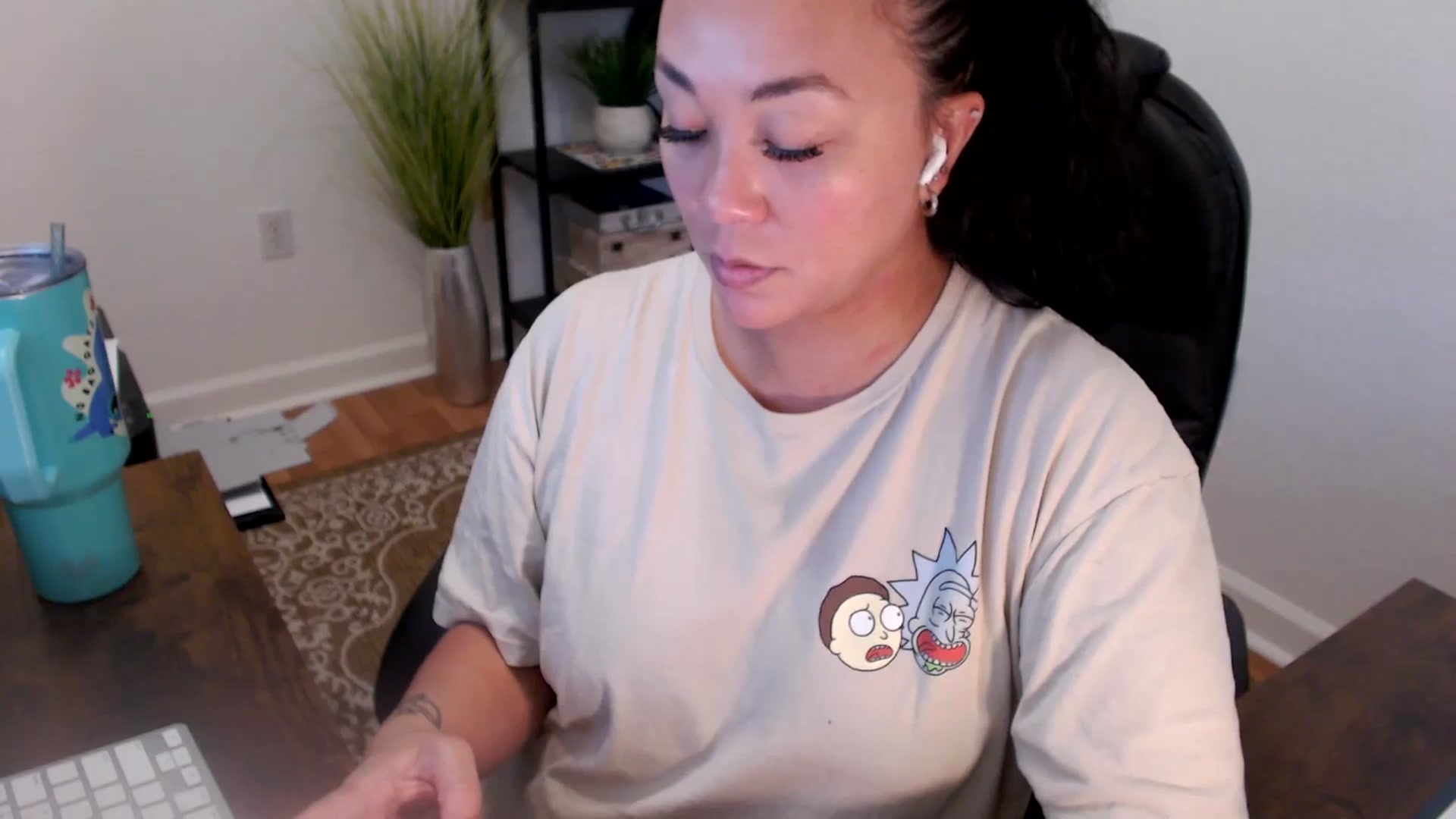 Gallery image thumbnail from MickaylaStar's myfreecams stream on, 06/09/2025, 17:07 image 16 of 20