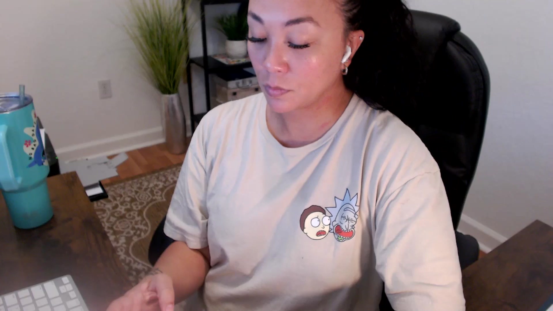 Gallery image thumbnail from MickaylaStar's myfreecams stream on, 06/09/2025, 17:07 image 14 of 20