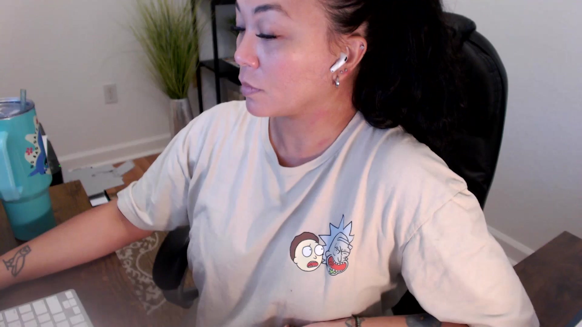 Gallery image thumbnail from MickaylaStar's myfreecams stream on, 06/09/2025, 17:07 image 10 of 20