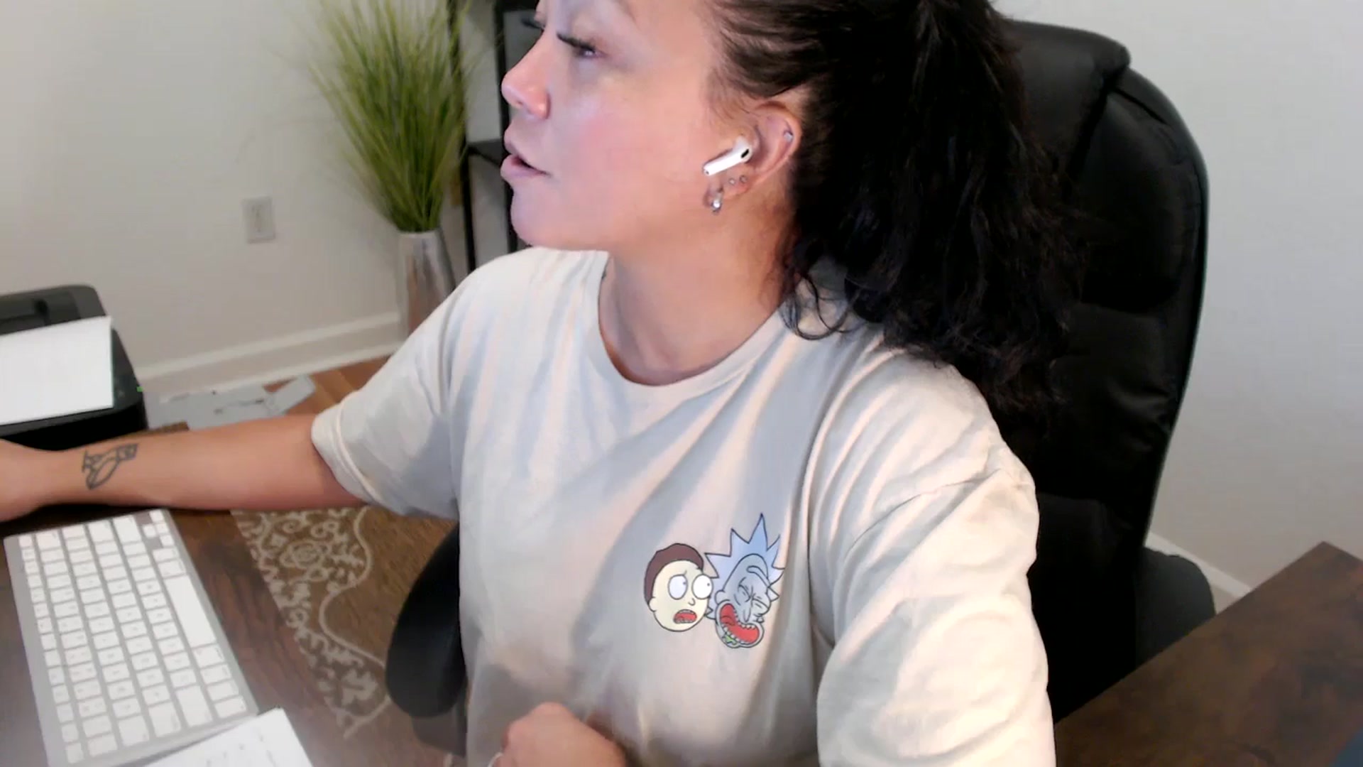 Gallery image thumbnail from MickaylaStar's myfreecams stream on, 06/09/2025, 18:06 image 11 of 20