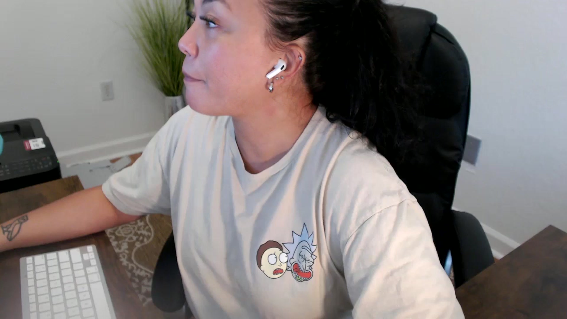 Gallery image thumbnail from MickaylaStar's myfreecams stream on, 06/09/2025, 20:24 image 1 of 20
