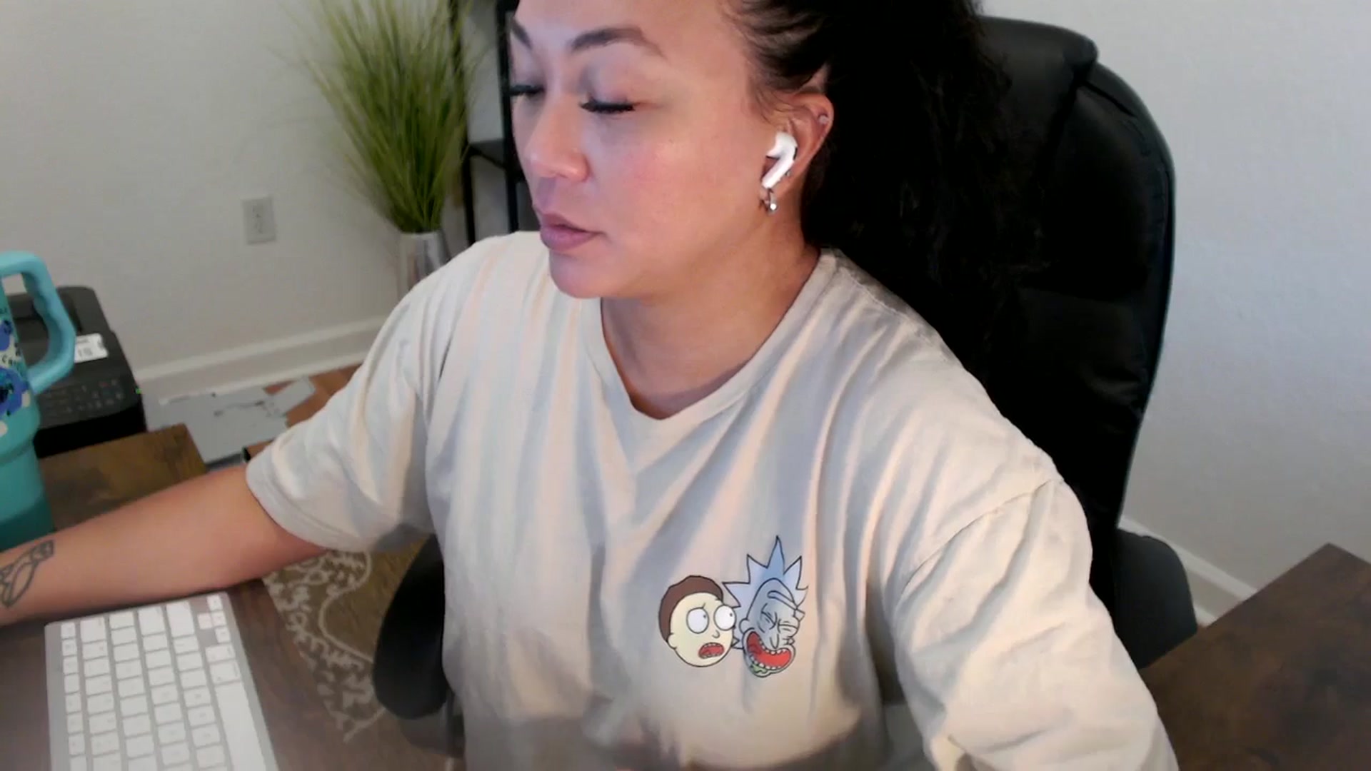 Gallery image thumbnail from MickaylaStar's myfreecams stream on, 06/09/2025, 20:24 image 17 of 20