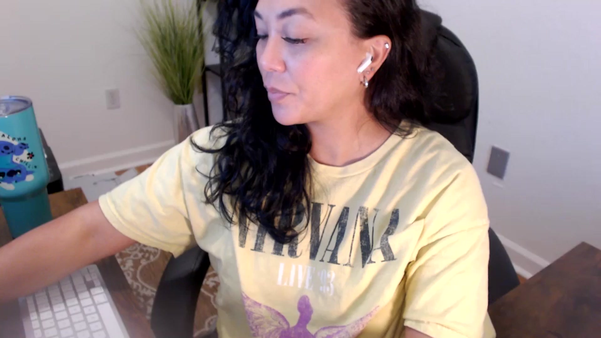 Gallery image thumbnail from MickaylaStar's myfreecams stream on, 06/10/2025, 17:31 image 19 of 20
