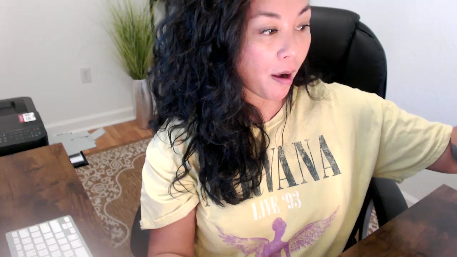 Gallery image thumbnail from MickaylaStar's myfreecams stream on, 06/10/2025, 18:24 image 5 of 20