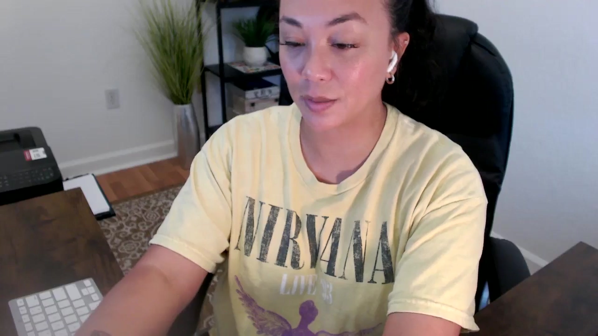 Gallery image thumbnail from MickaylaStar's myfreecams stream on, 06/10/2025, 20:22 image 15 of 20