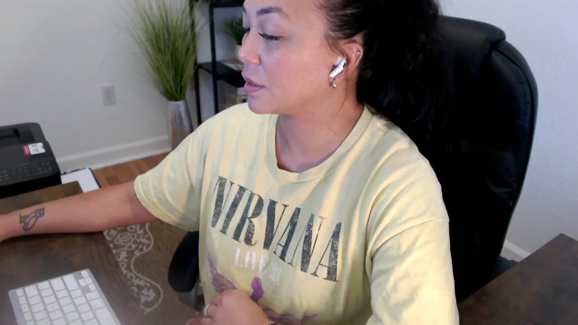 Gallery image thumbnail from MickaylaStar's myfreecams stream on, 06/10/2025, 20:22 image 13 of 20