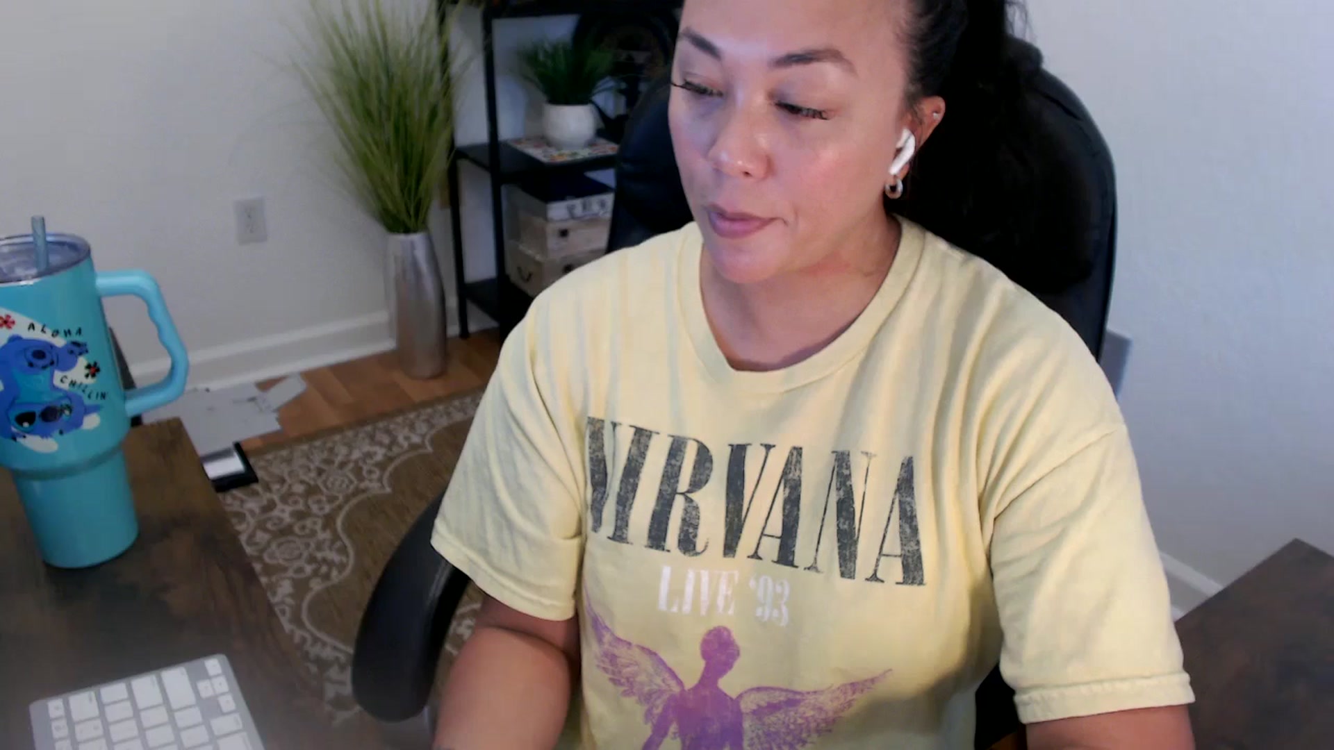 Gallery image thumbnail from MickaylaStar's myfreecams stream on, 06/10/2025, 20:22 image 7 of 20