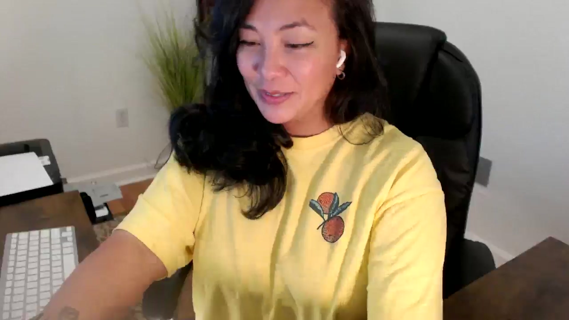 Gallery image thumbnail from MickaylaStar's myfreecams stream on, 06/11/2025, 16:28 image 11 of 20