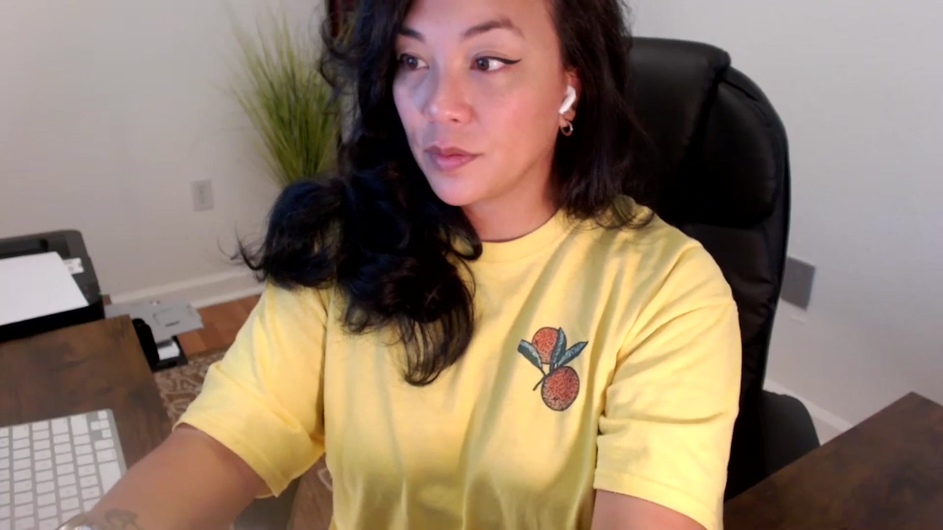 Gallery image thumbnail from MickaylaStar's myfreecams stream on, 06/11/2025, 16:28 image 16 of 20