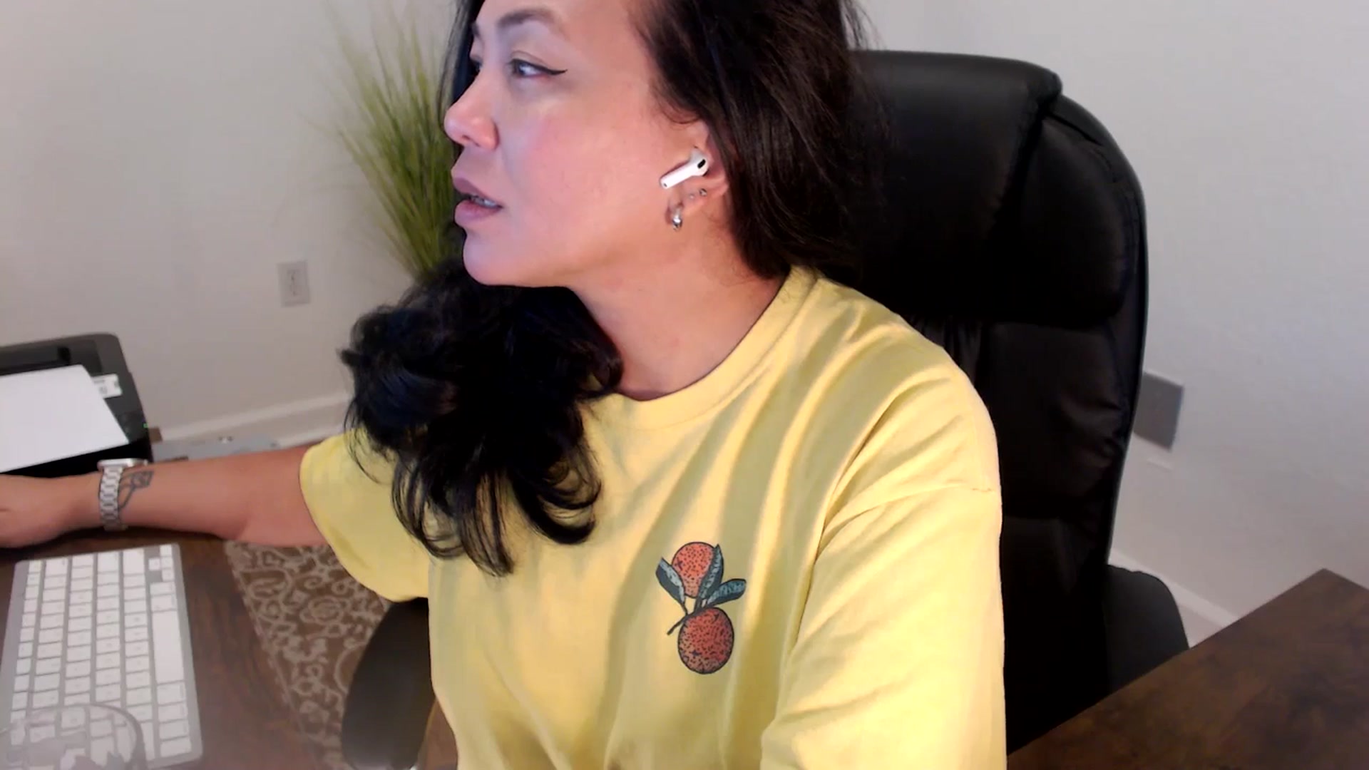 Gallery image thumbnail from MickaylaStar's myfreecams stream on, 06/11/2025, 16:28 image 3 of 20