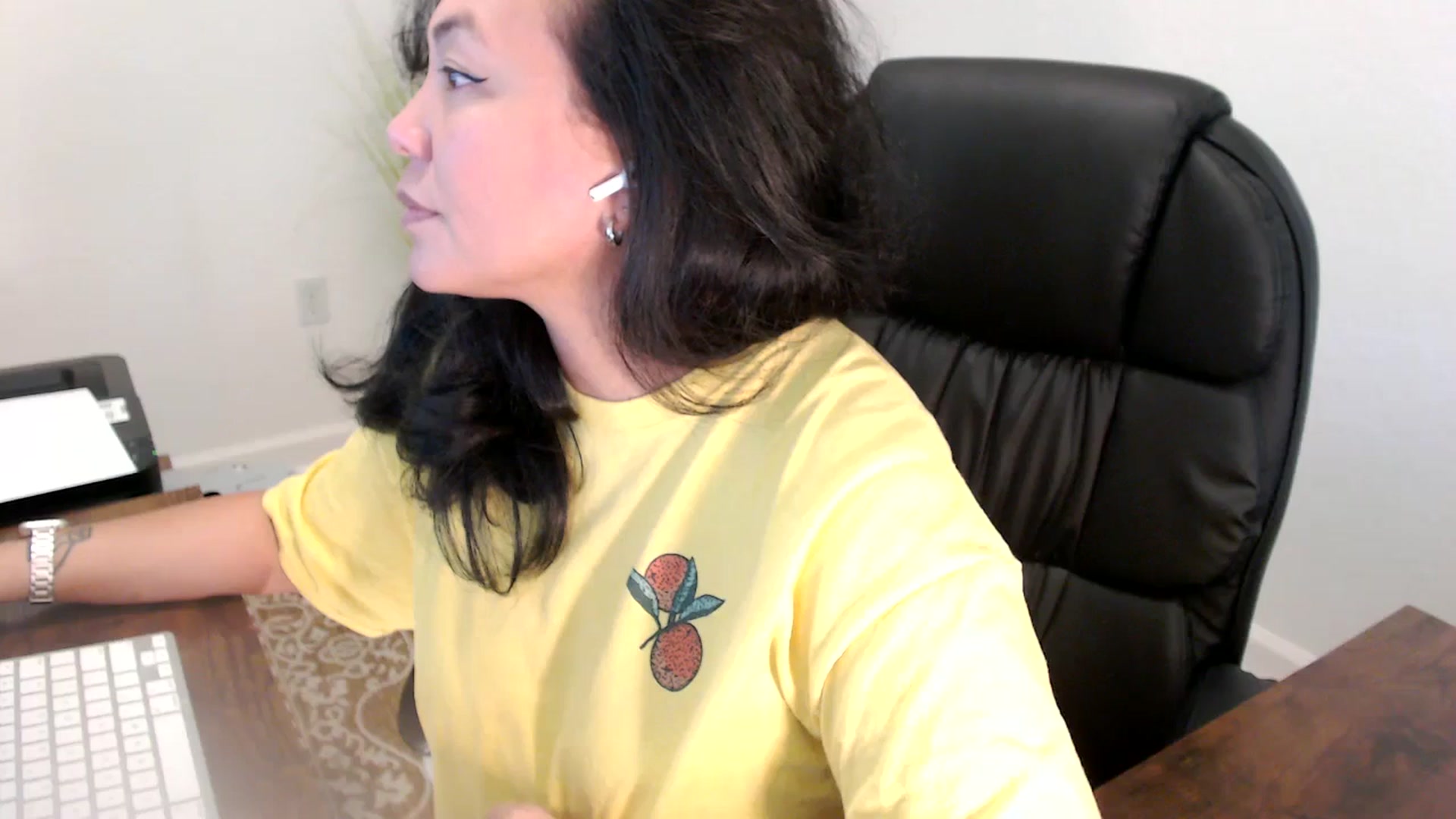 Gallery image thumbnail from MickaylaStar's myfreecams stream on, 06/11/2025, 16:28 image 15 of 20