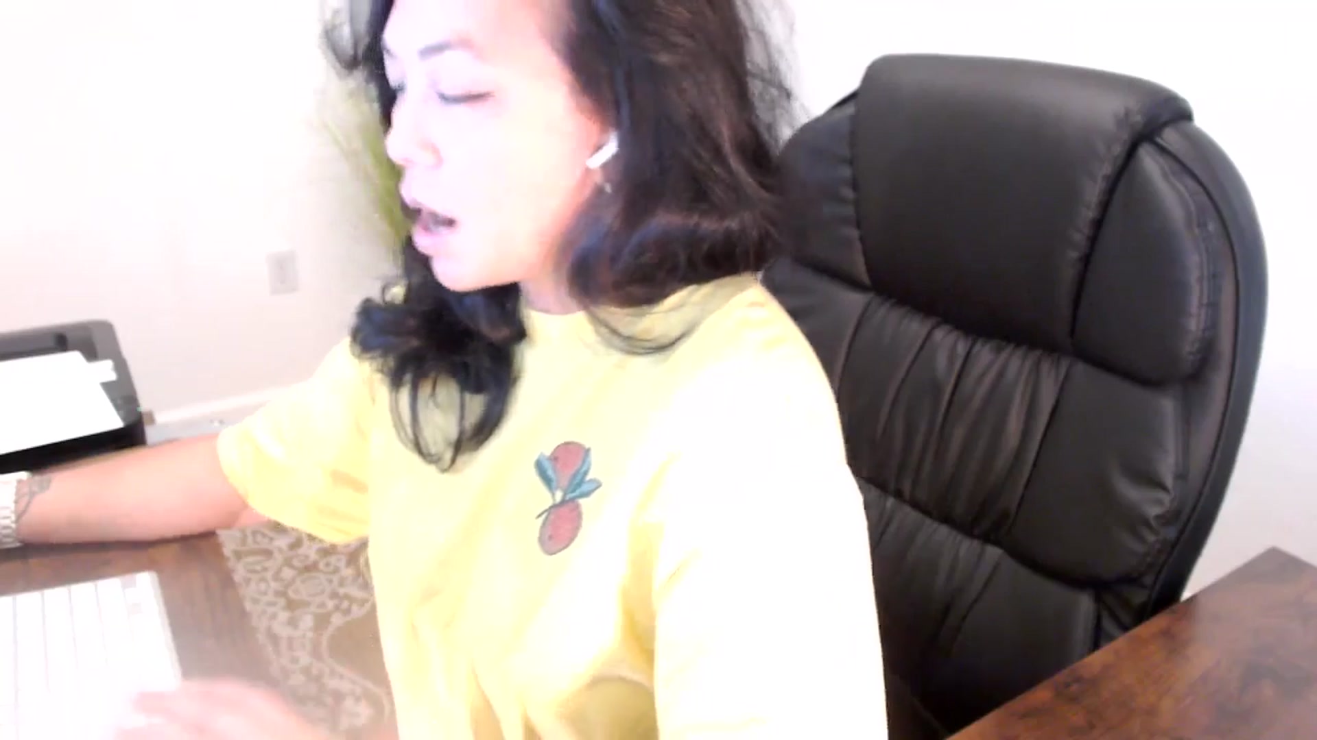 Gallery image thumbnail from MickaylaStar's myfreecams stream on, 06/11/2025, 16:28 image 18 of 20