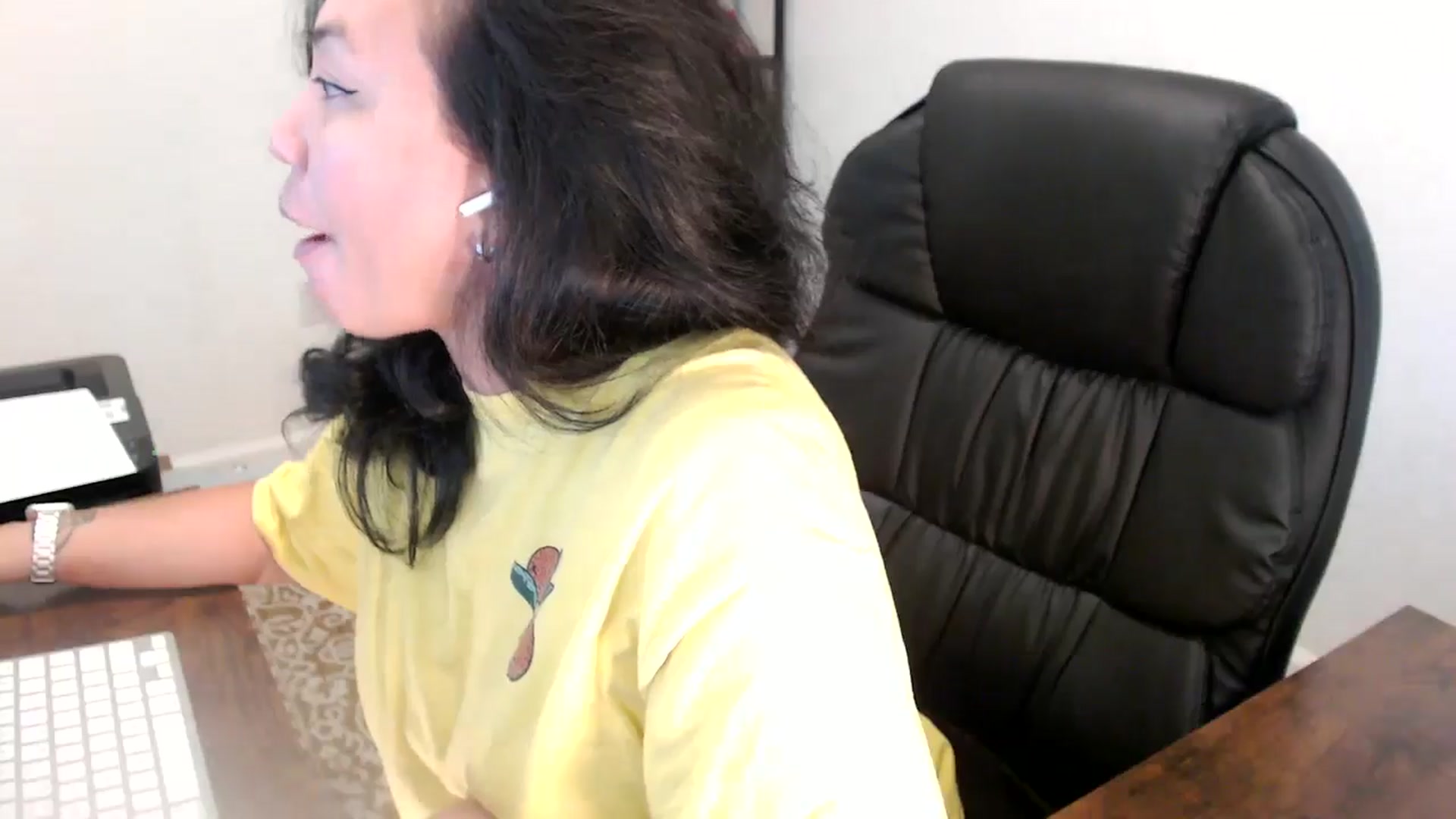 Gallery image thumbnail from MickaylaStar's myfreecams stream on, 06/11/2025, 16:28 image 17 of 20