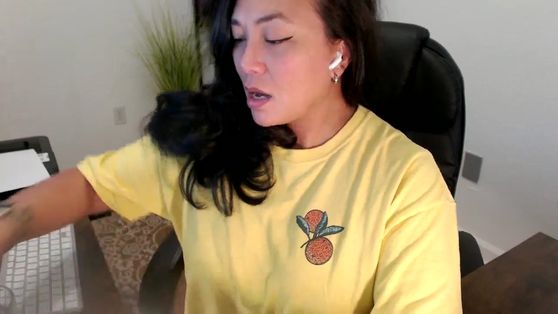 Gallery image thumbnail from MickaylaStar's myfreecams stream on, 06/11/2025, 16:28 image 5 of 20