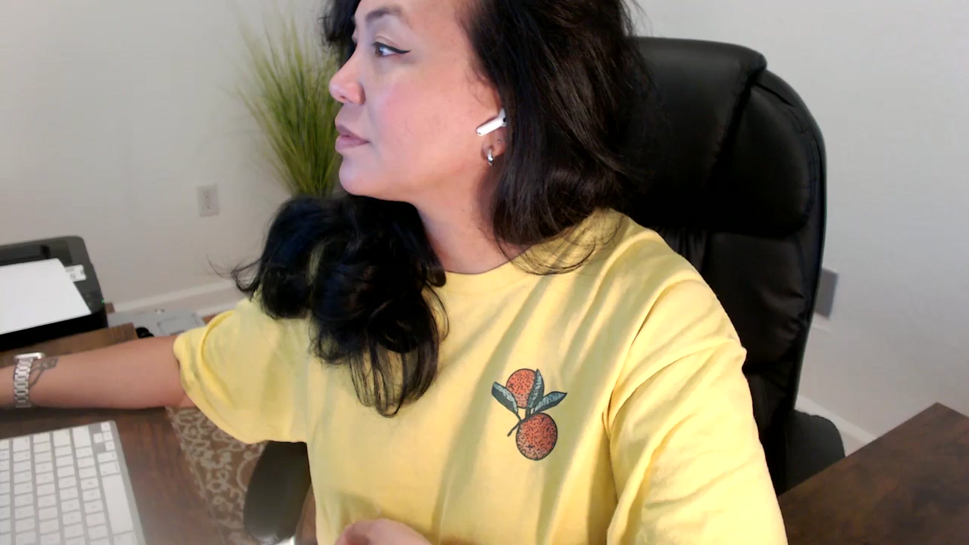 Gallery image thumbnail from MickaylaStar's myfreecams stream on, 06/11/2025, 16:28 image 14 of 20
