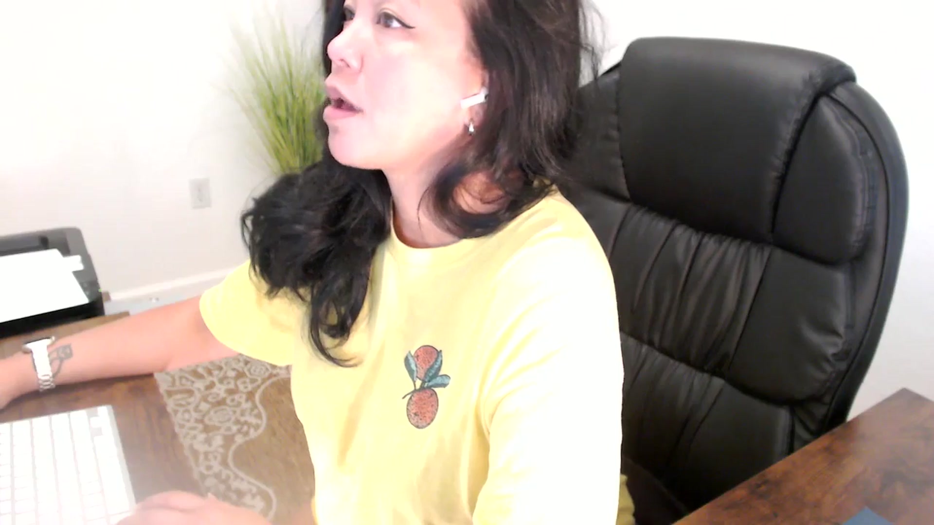 Gallery image thumbnail from MickaylaStar's myfreecams stream on, 06/11/2025, 16:53 image 3 of 20