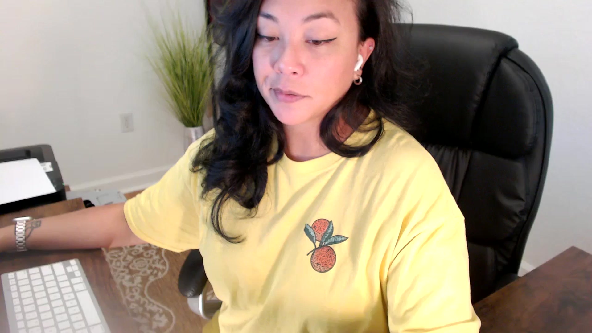 Gallery image thumbnail from MickaylaStar's myfreecams stream on, 06/11/2025, 16:53 image 16 of 20