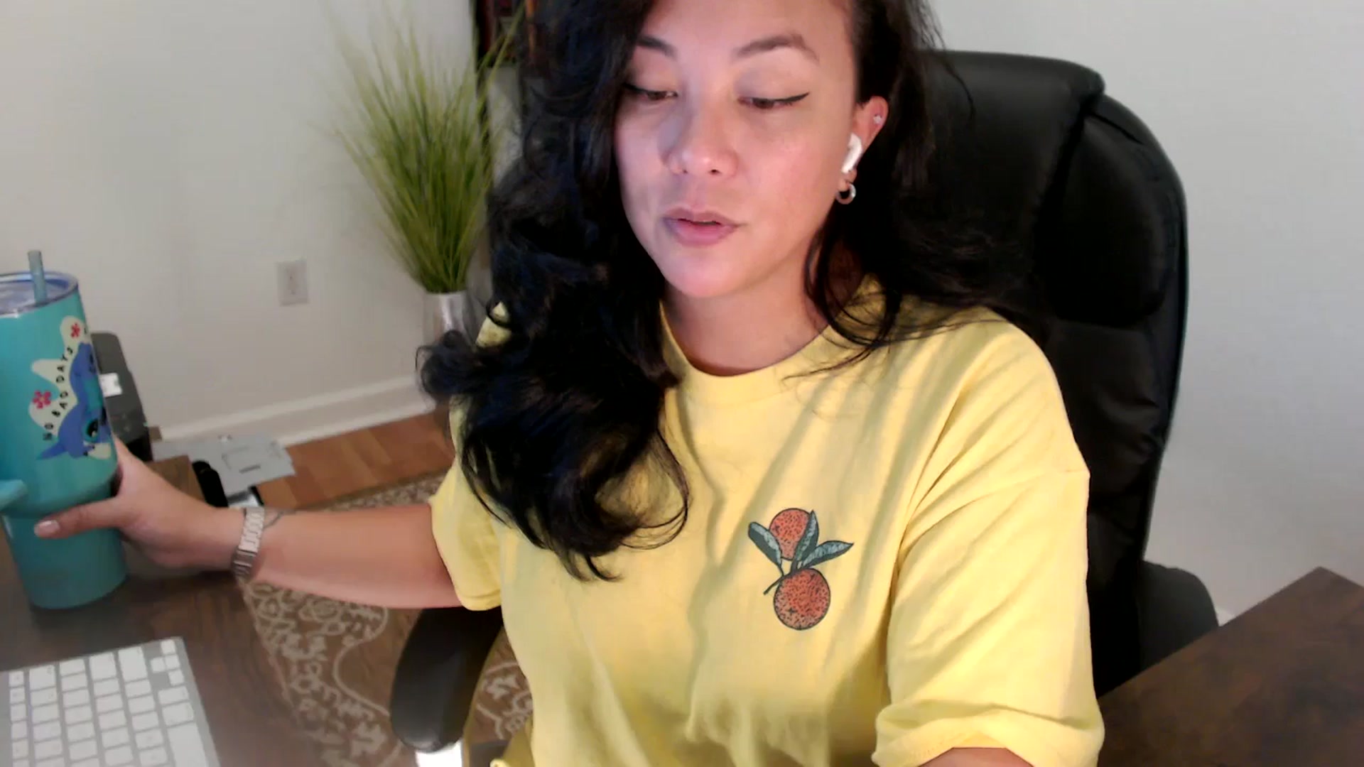 Gallery image thumbnail from MickaylaStar's myfreecams stream on, 06/11/2025, 17:19 image 17 of 20