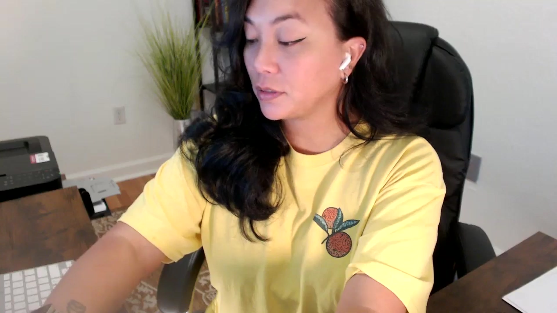 Gallery image thumbnail from MickaylaStar's myfreecams stream on, 06/11/2025, 17:19 image 3 of 20