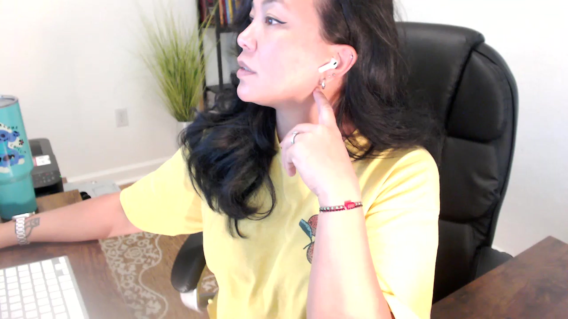 Gallery image thumbnail from MickaylaStar's myfreecams stream on, 06/11/2025, 17:19 image 20 of 20