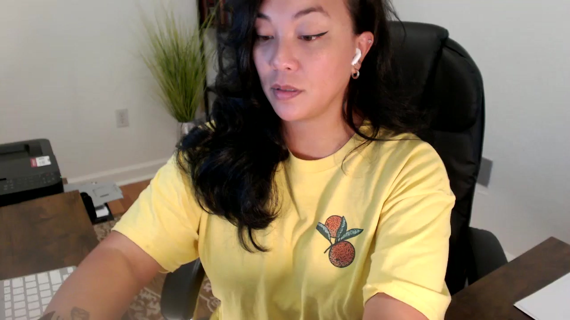 Gallery image thumbnail from MickaylaStar's myfreecams stream on, 06/11/2025, 17:19 image 2 of 20