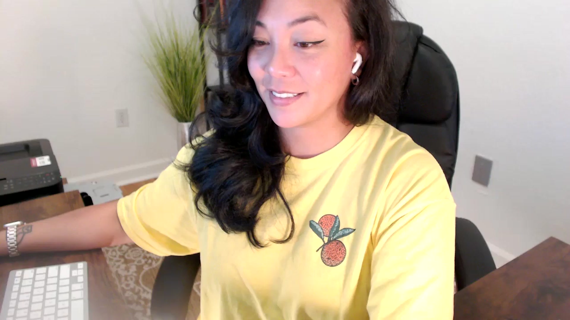Gallery image thumbnail from MickaylaStar's myfreecams stream on, 06/11/2025, 18:27 image 10 of 20