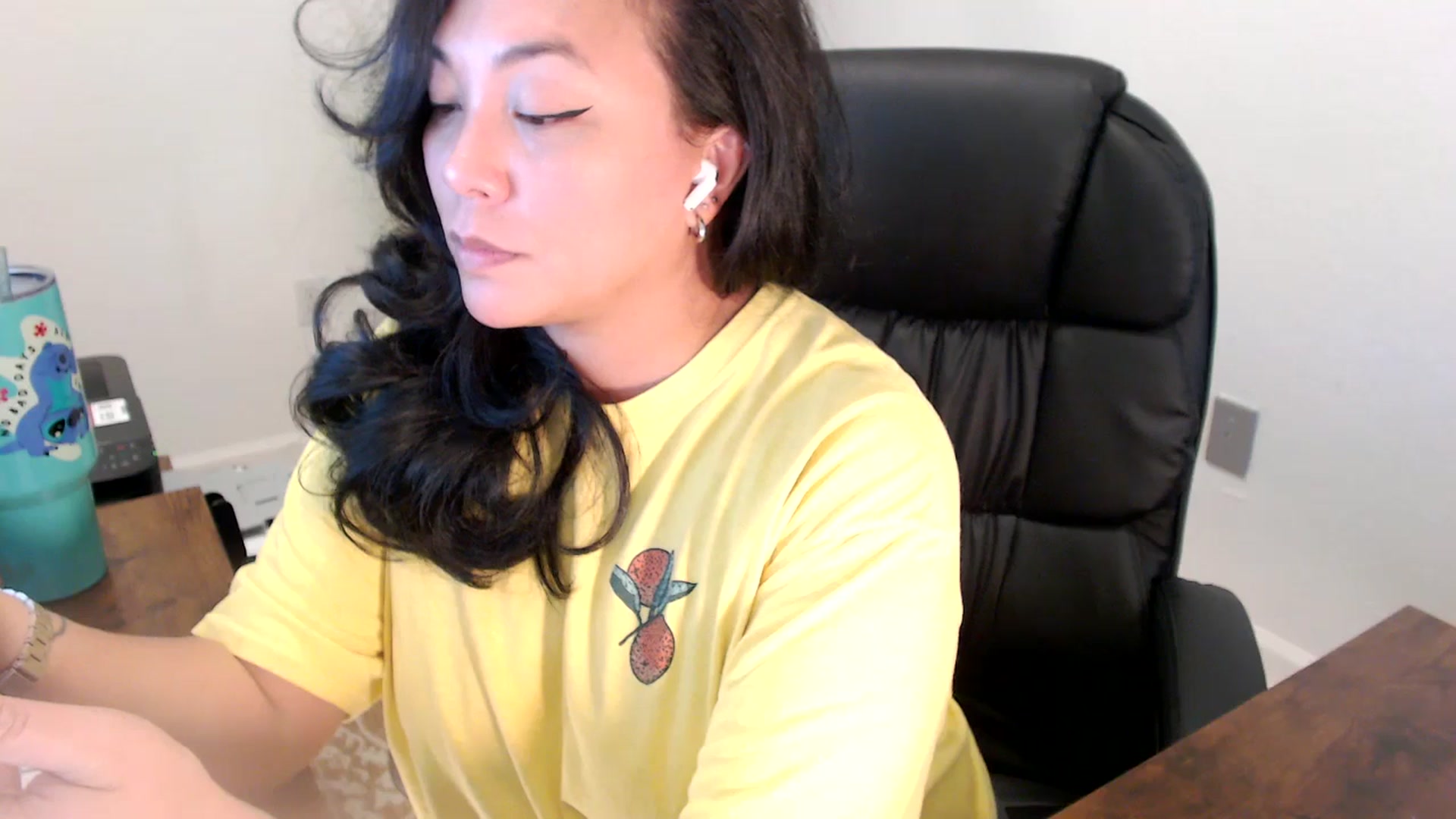 Gallery image thumbnail from MickaylaStar's myfreecams stream on, 06/11/2025, 18:27 image 17 of 20