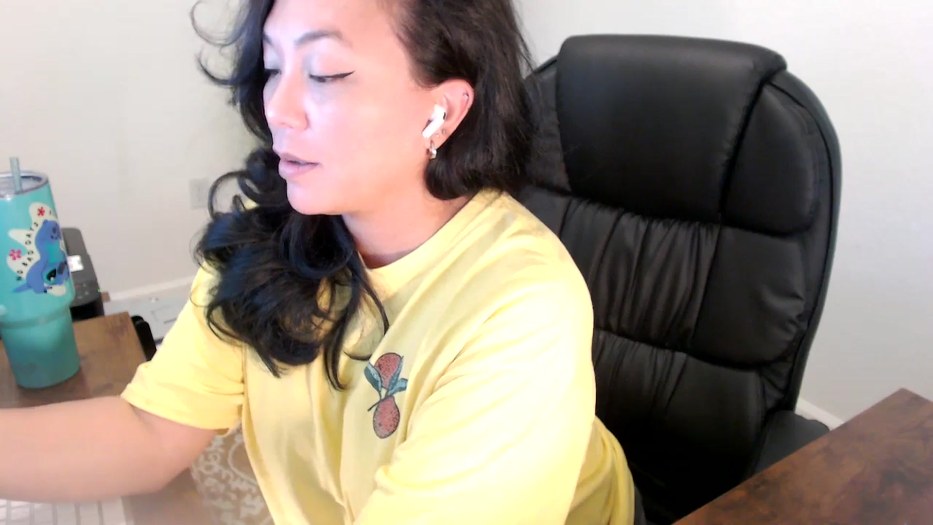Gallery image thumbnail from MickaylaStar's myfreecams stream on, 06/11/2025, 18:27 image 18 of 20