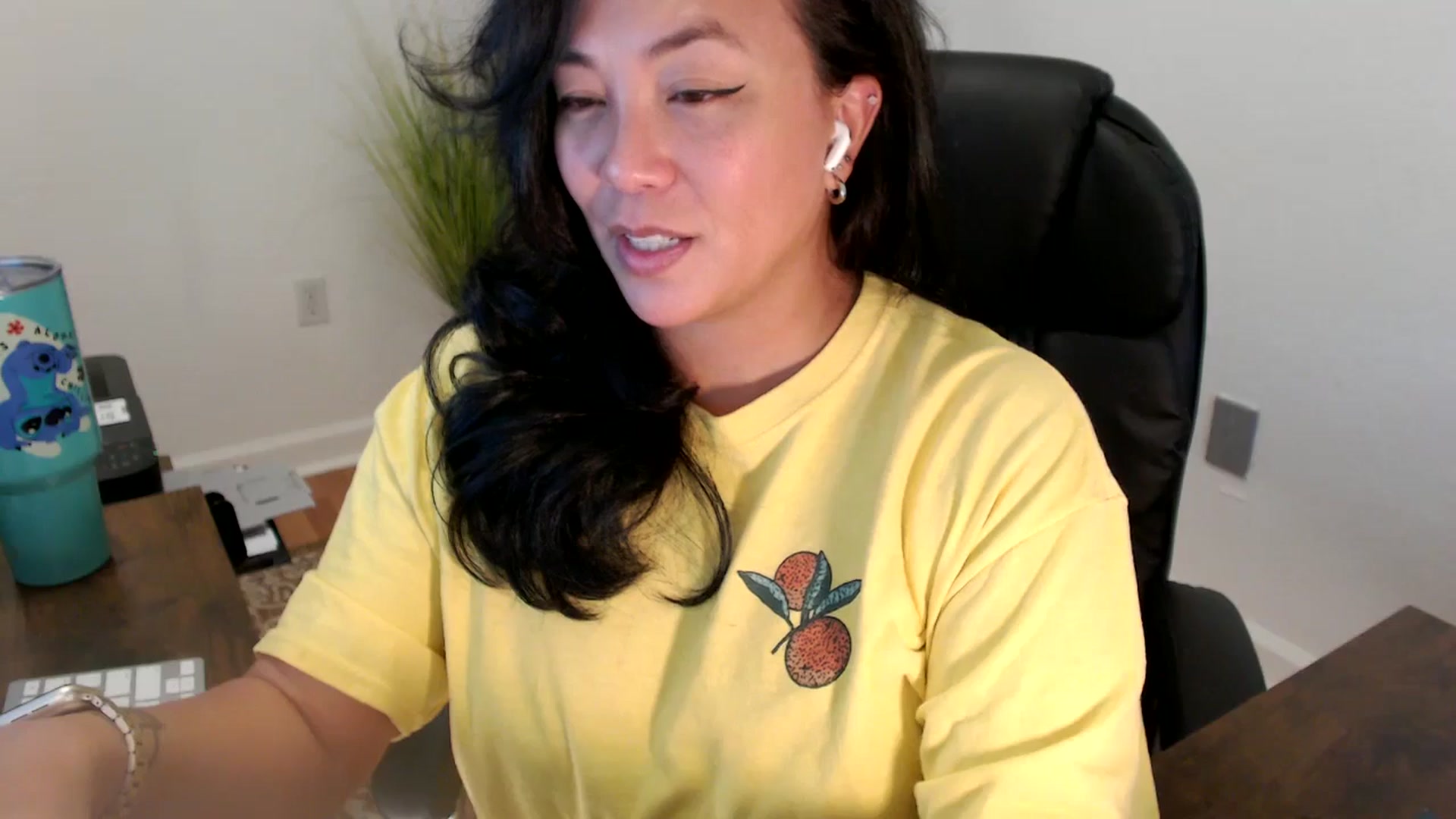 Gallery image thumbnail from MickaylaStar's myfreecams stream on, 06/11/2025, 18:27 image 2 of 20