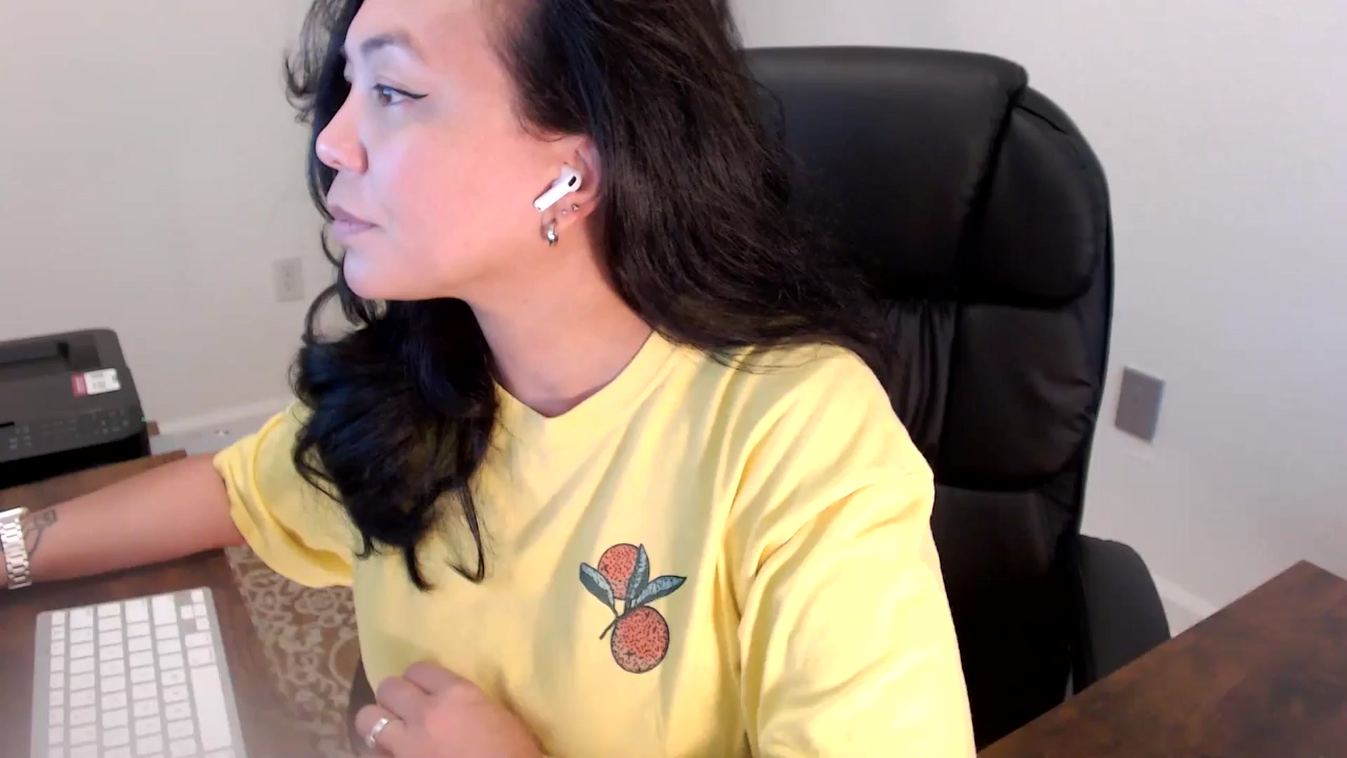 Gallery image thumbnail from MickaylaStar's myfreecams stream on, 06/11/2025, 18:27 image 5 of 20