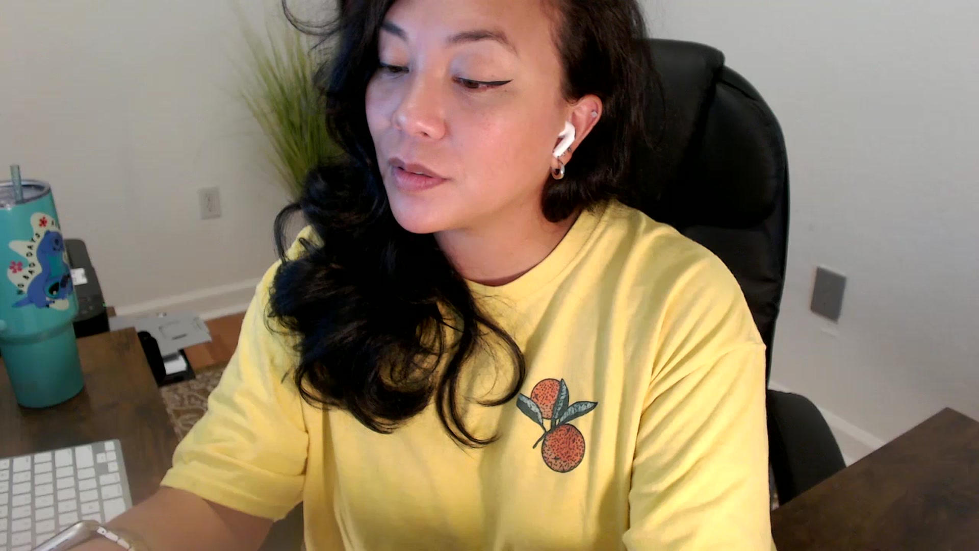 Gallery image thumbnail from MickaylaStar's myfreecams stream on, 06/11/2025, 18:27 image 20 of 20