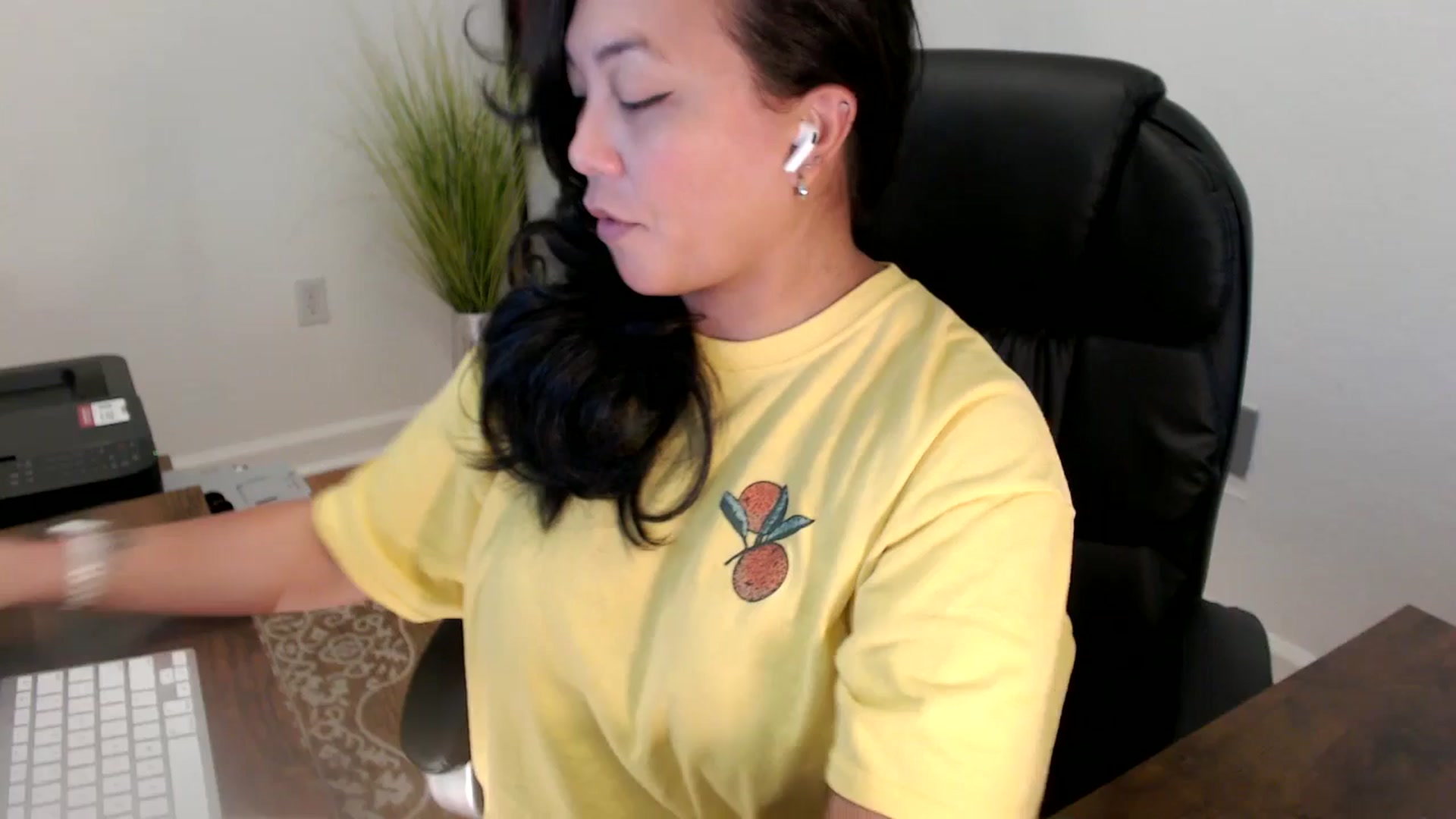 Gallery image thumbnail from MickaylaStar's myfreecams stream on, 06/11/2025, 18:27 image 11 of 20