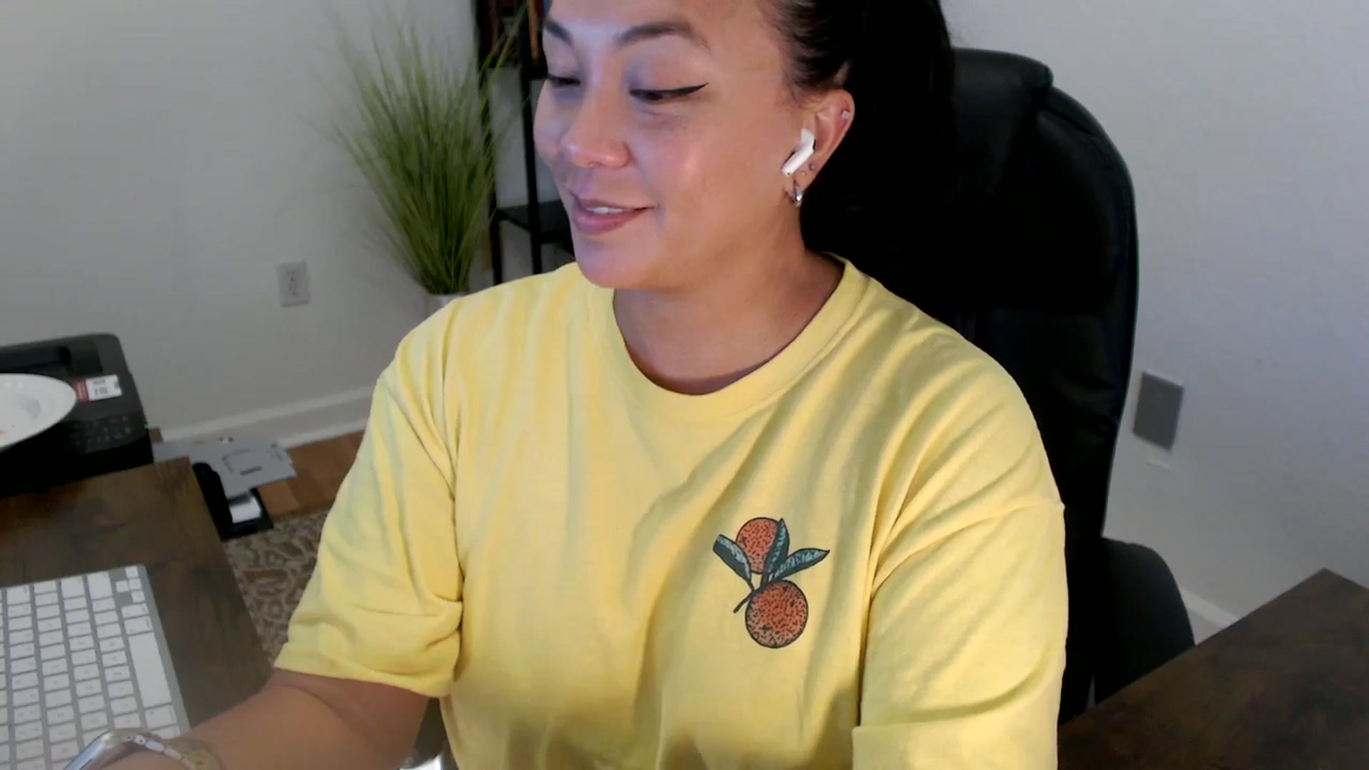 Gallery image thumbnail from MickaylaStar's myfreecams stream on, 06/11/2025, 19:14 image 5 of 20