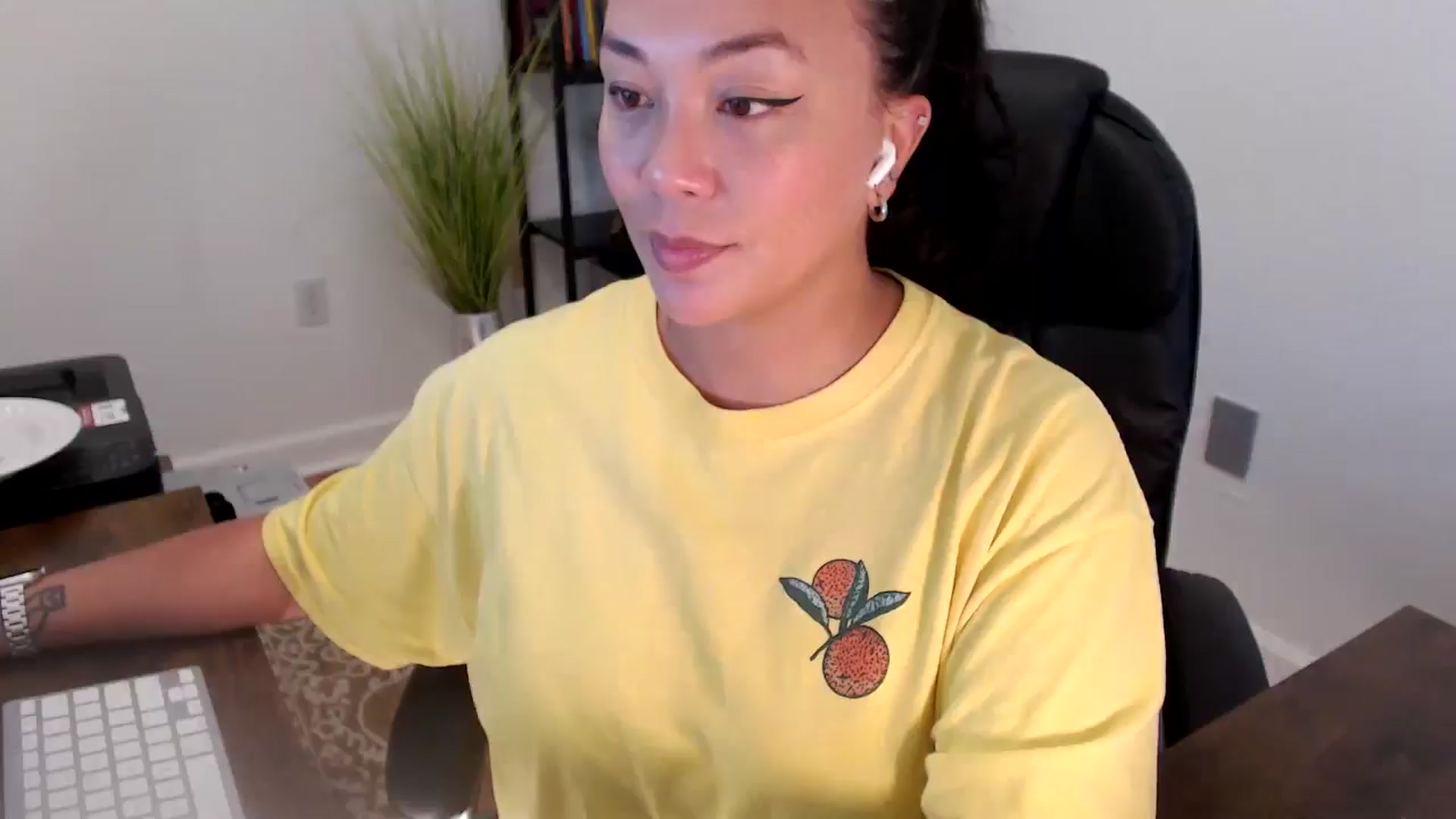 Gallery image thumbnail from MickaylaStar's myfreecams stream on, 06/11/2025, 19:14 image 11 of 20