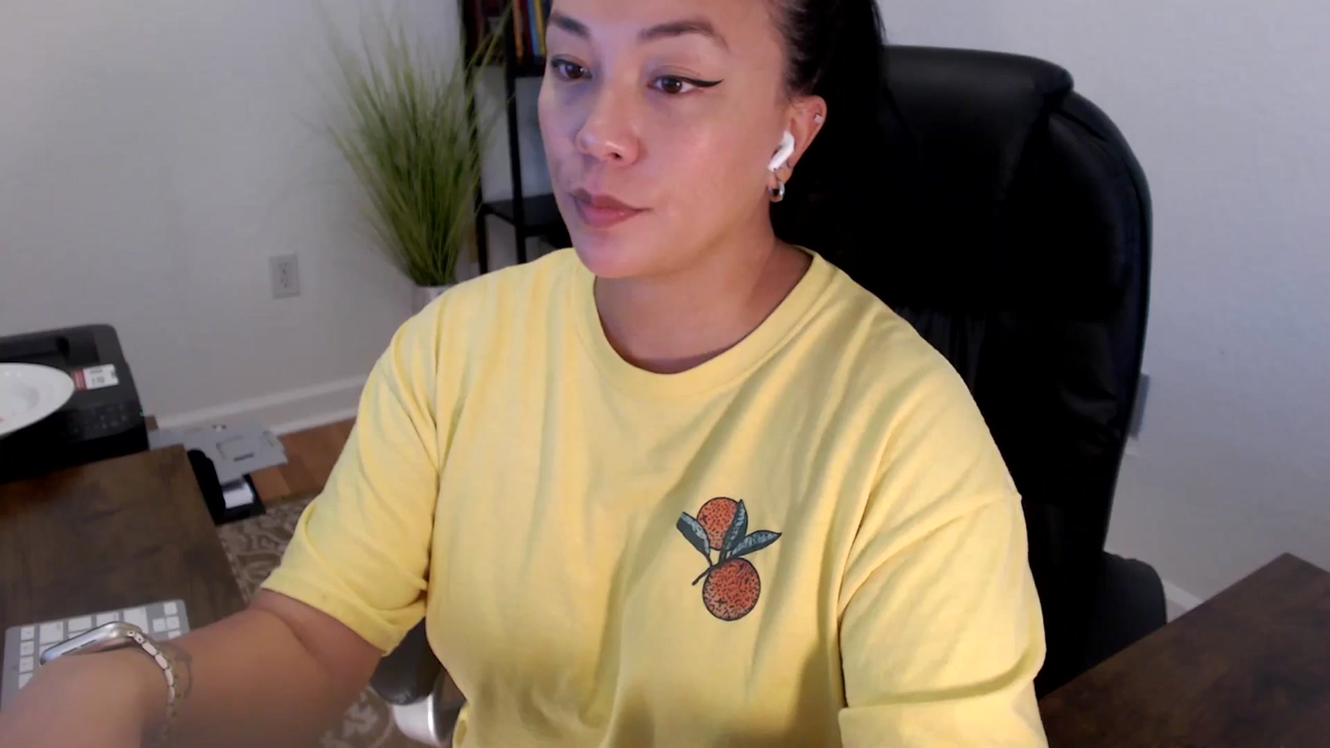 Gallery image thumbnail from MickaylaStar's myfreecams stream on, 06/11/2025, 19:14 image 9 of 20