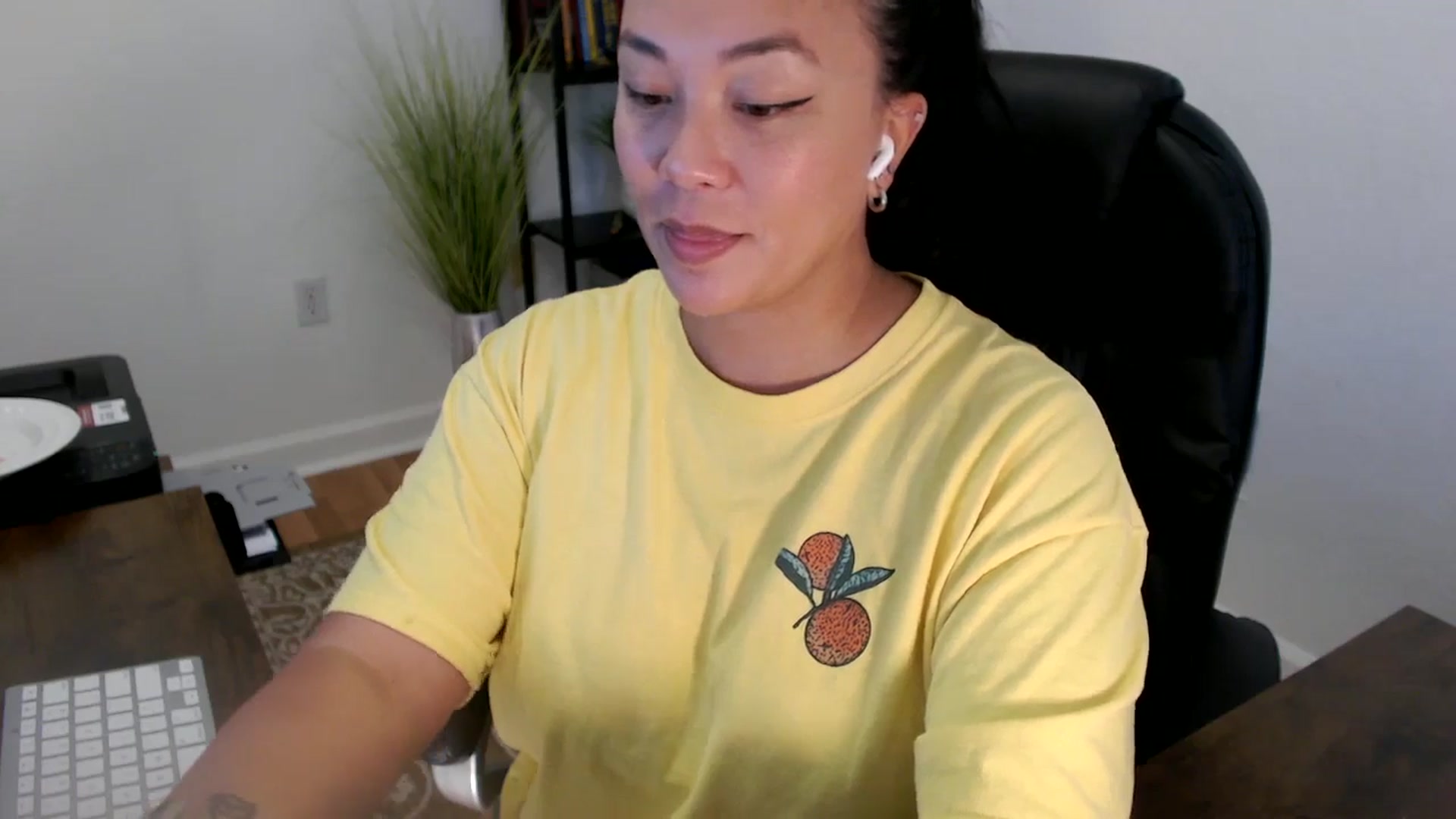 Gallery image thumbnail from MickaylaStar's myfreecams stream on, 06/11/2025, 19:14 image 8 of 20
