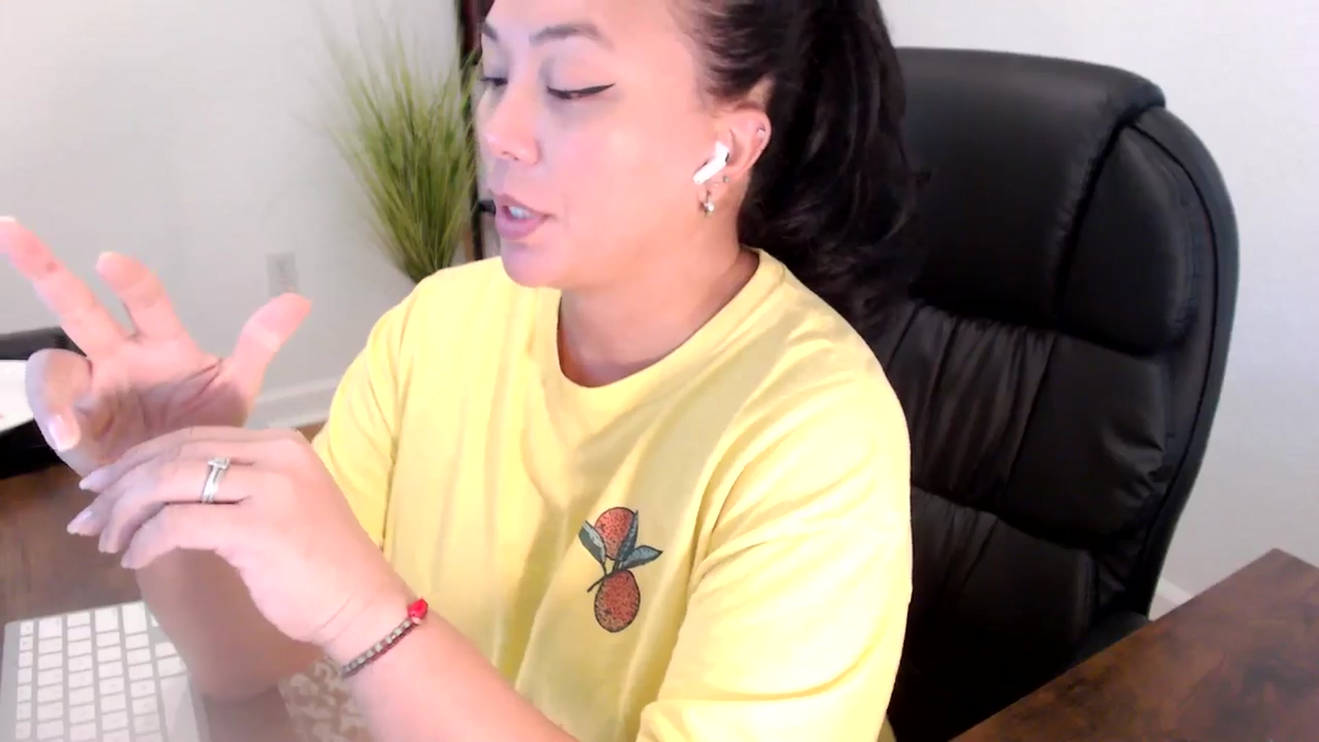 Gallery image thumbnail from MickaylaStar's myfreecams stream on, 06/11/2025, 19:14 image 10 of 20