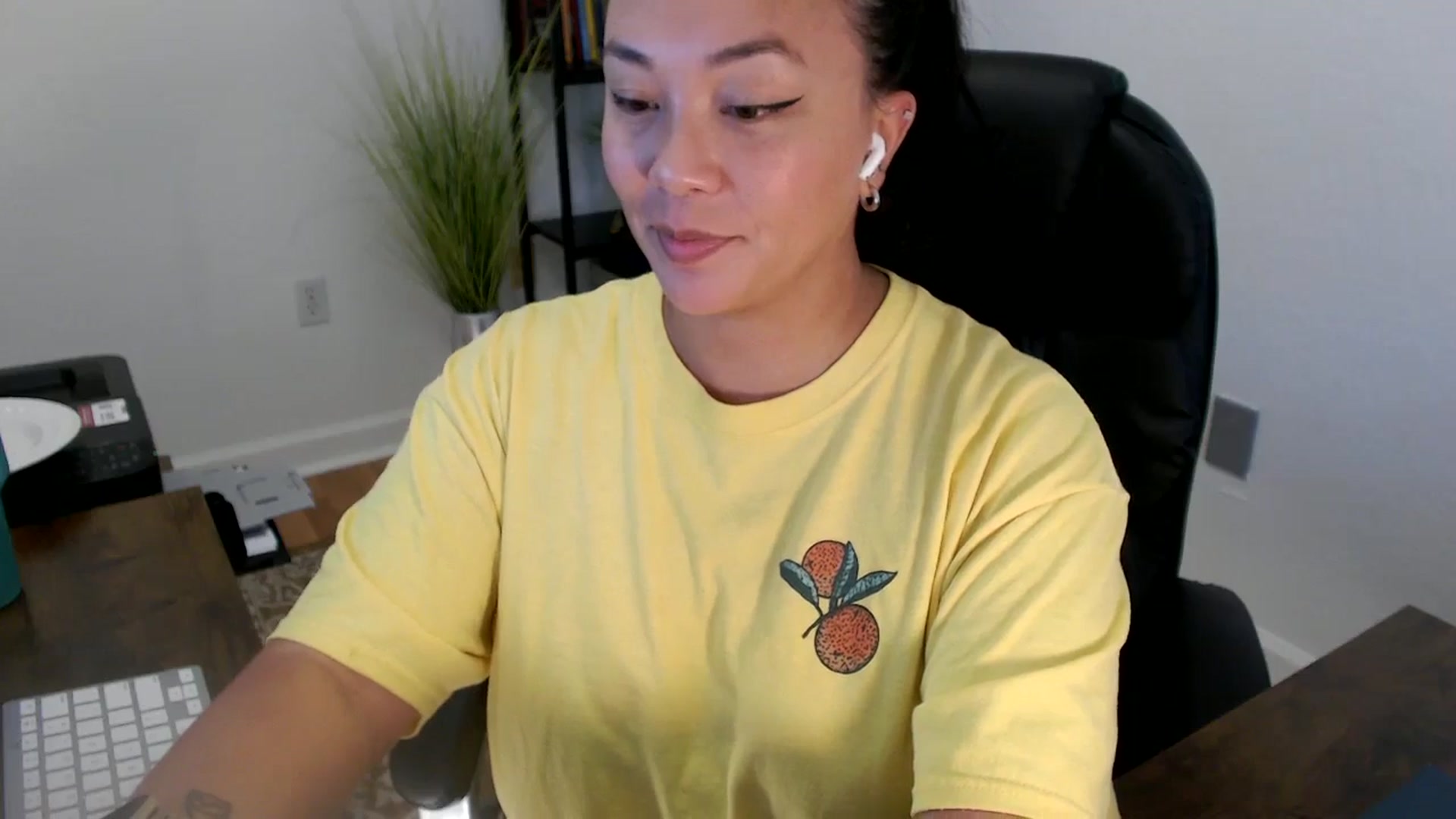 Gallery image thumbnail from MickaylaStar's myfreecams stream on, 06/11/2025, 19:14 image 16 of 20