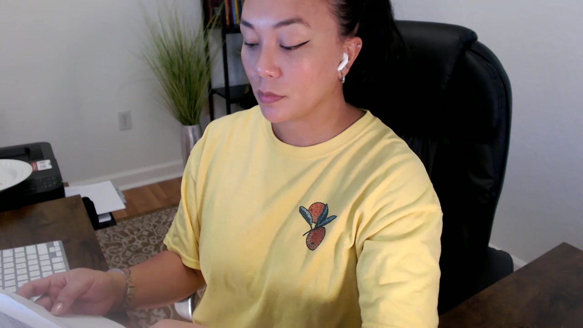Gallery image thumbnail from MickaylaStar's myfreecams stream on, 06/11/2025, 19:14 image 4 of 20