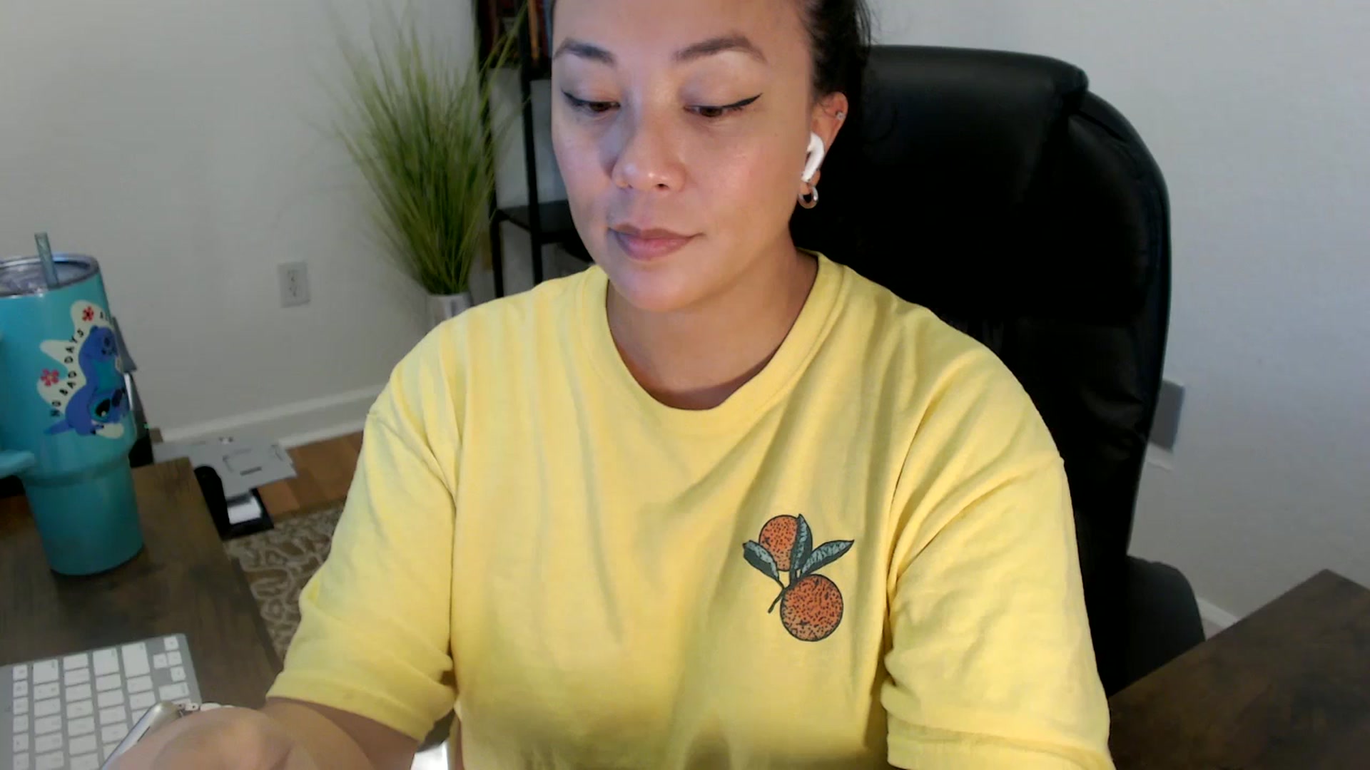 Gallery image thumbnail from MickaylaStar's myfreecams stream on, 06/11/2025, 20:21 image 16 of 20