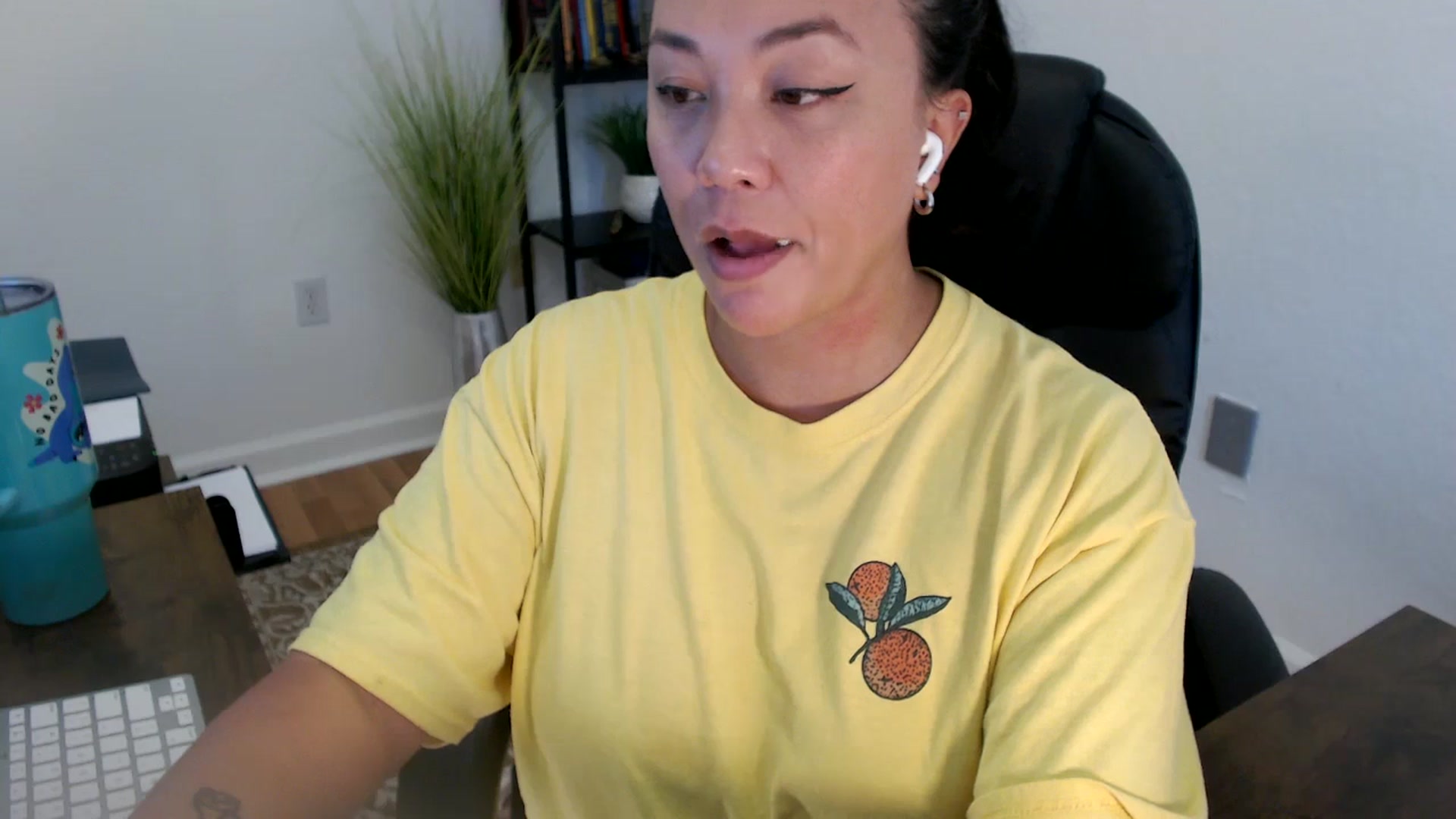 Gallery image thumbnail from MickaylaStar's myfreecams stream on, 06/11/2025, 21:05 image 15 of 20