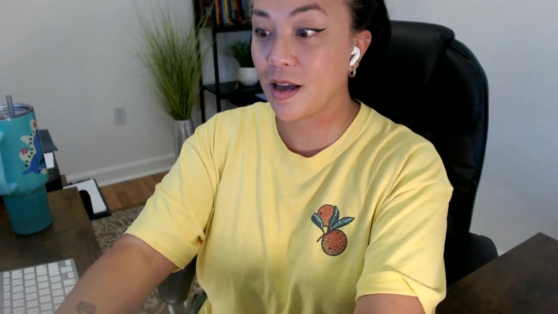 Gallery image thumbnail from MickaylaStar's myfreecams stream on, 06/11/2025, 21:05 image 14 of 20